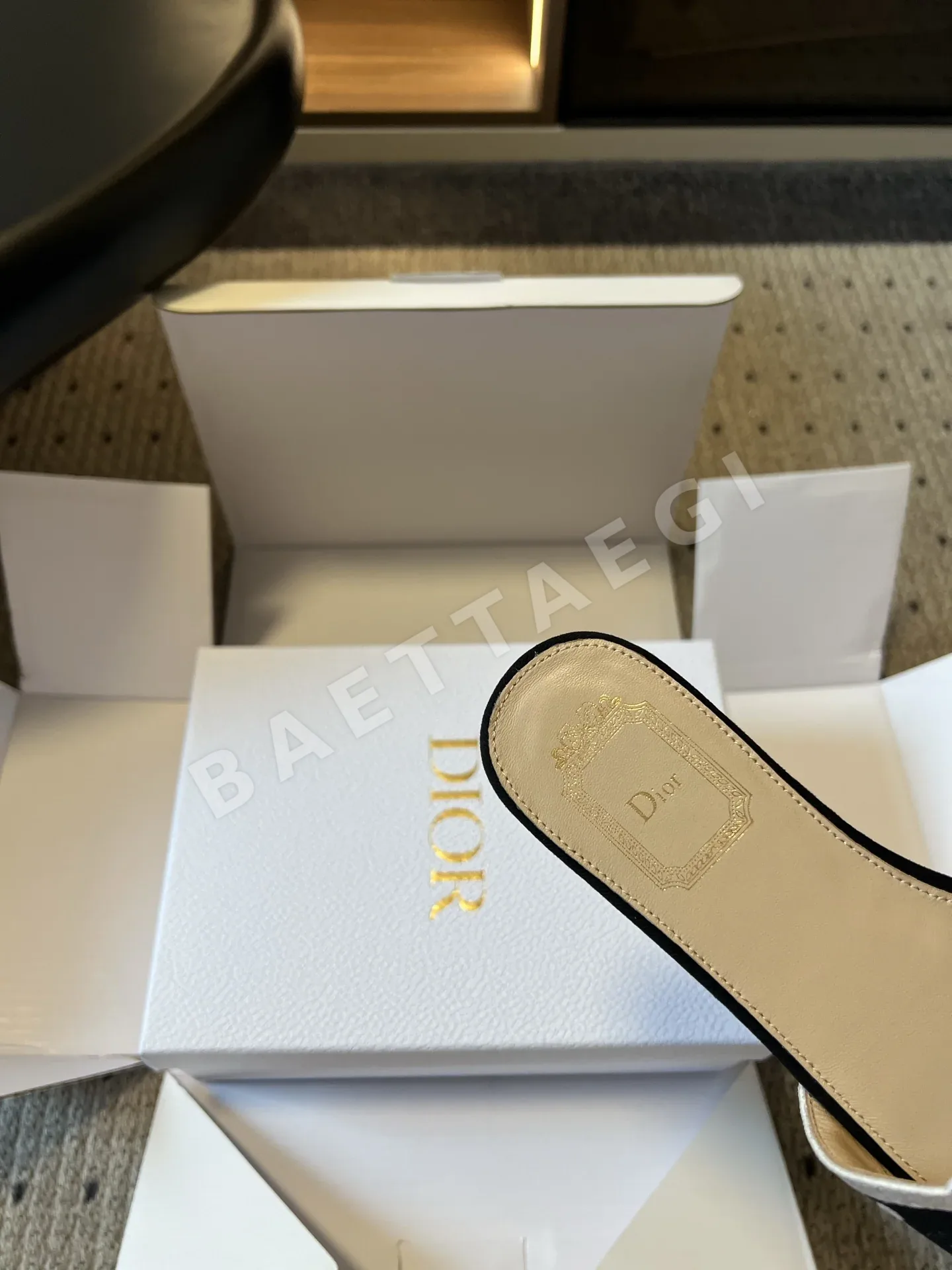 디올 샌들 도트 무늬 리본 상세 이미지 8
