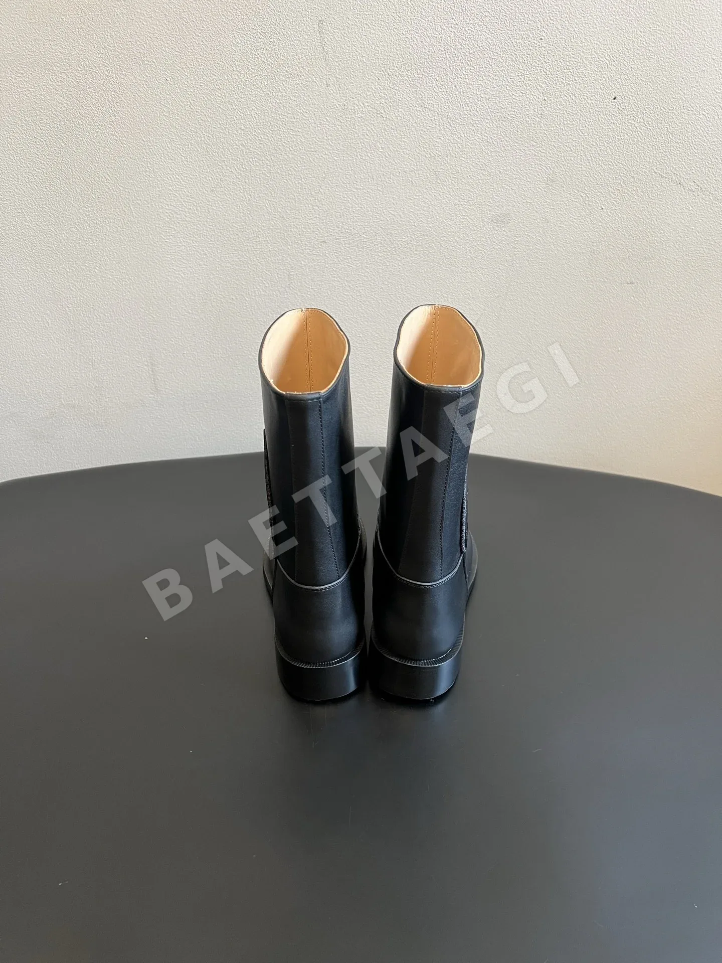 디올 부츠 배지 자수 상세 이미지 4