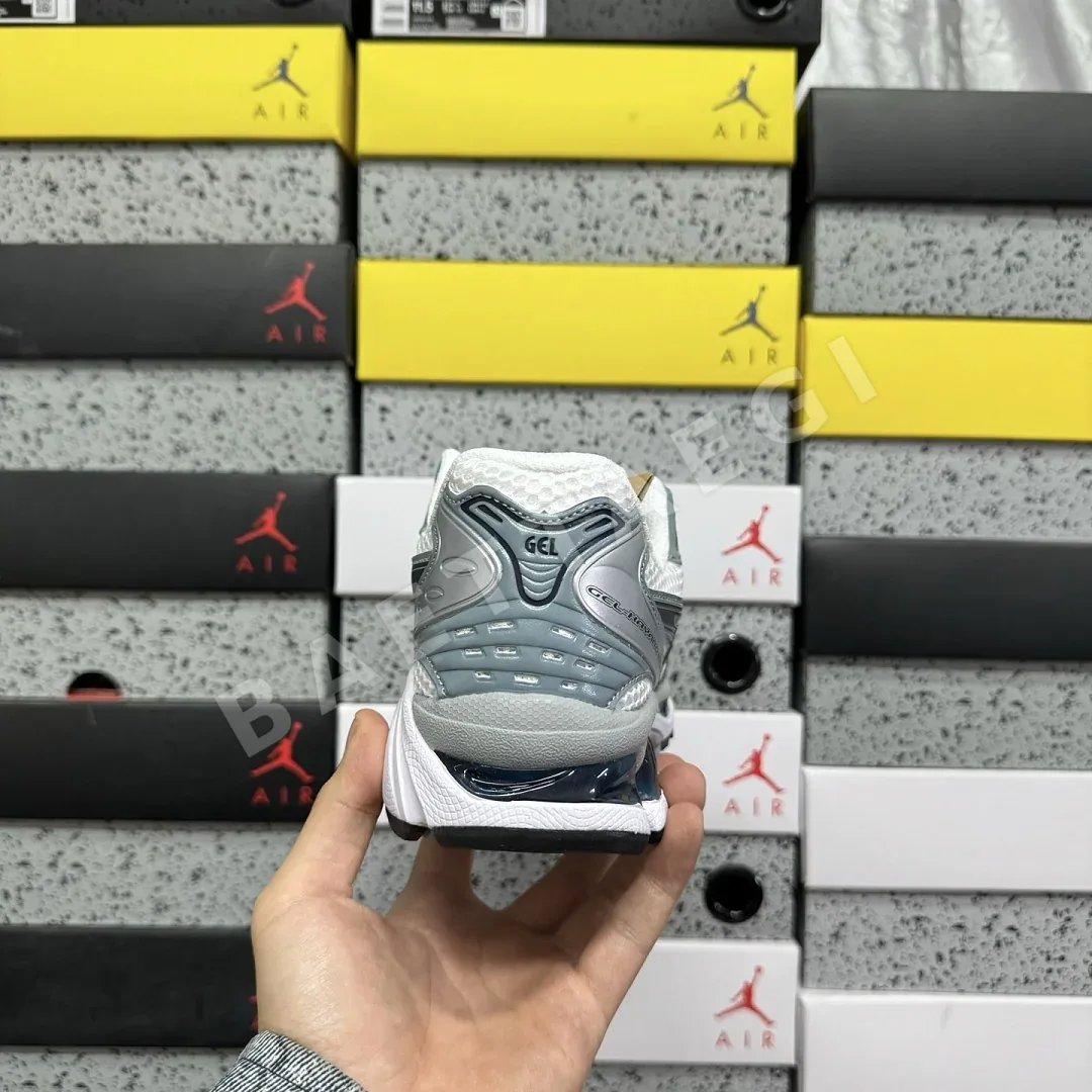 아식스 [LZ] 젤 카야노 14 1203A537-106 200588 Asics Gel-Kayano 14 White Fjord Grey 상세 이미지 9