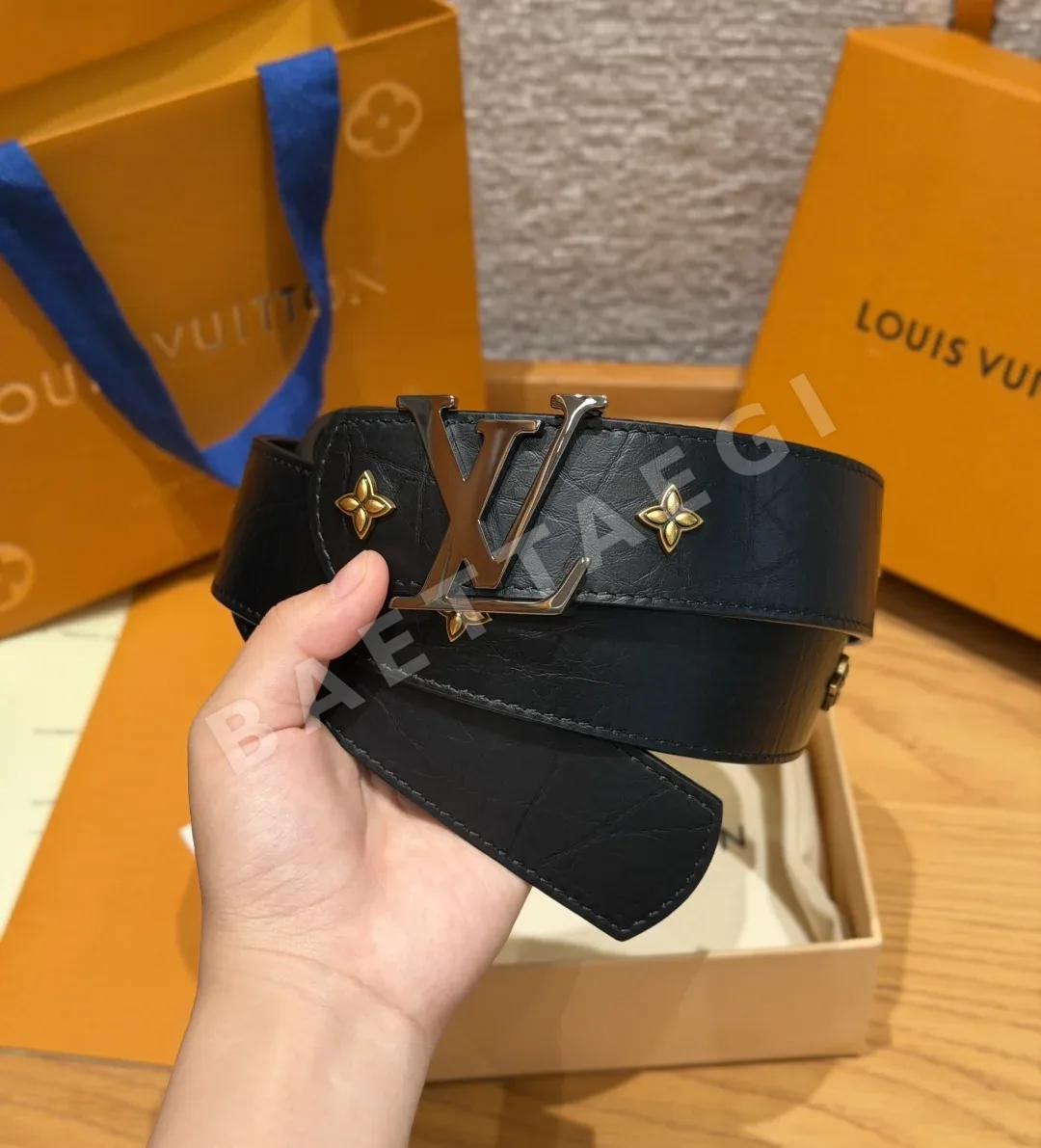 루이비통 LV 이니셜 40mm 토리옹 가죽 벨트 상세 이미지 2