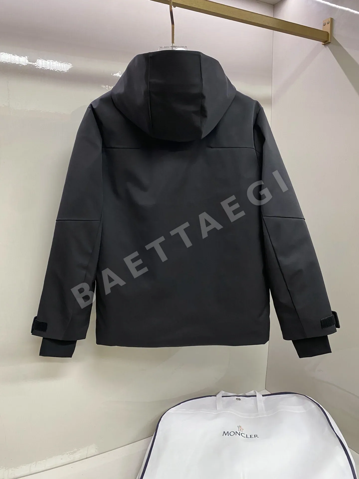 몽클레르 그레노블(Moncler Grenoble) 기능성 후드 스키 자켓 다운 패딩 상세 이미지 2