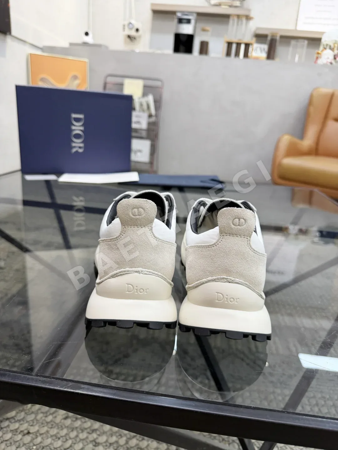 디올 스웨이드 캔버스 스니커즈 상세 이미지 8