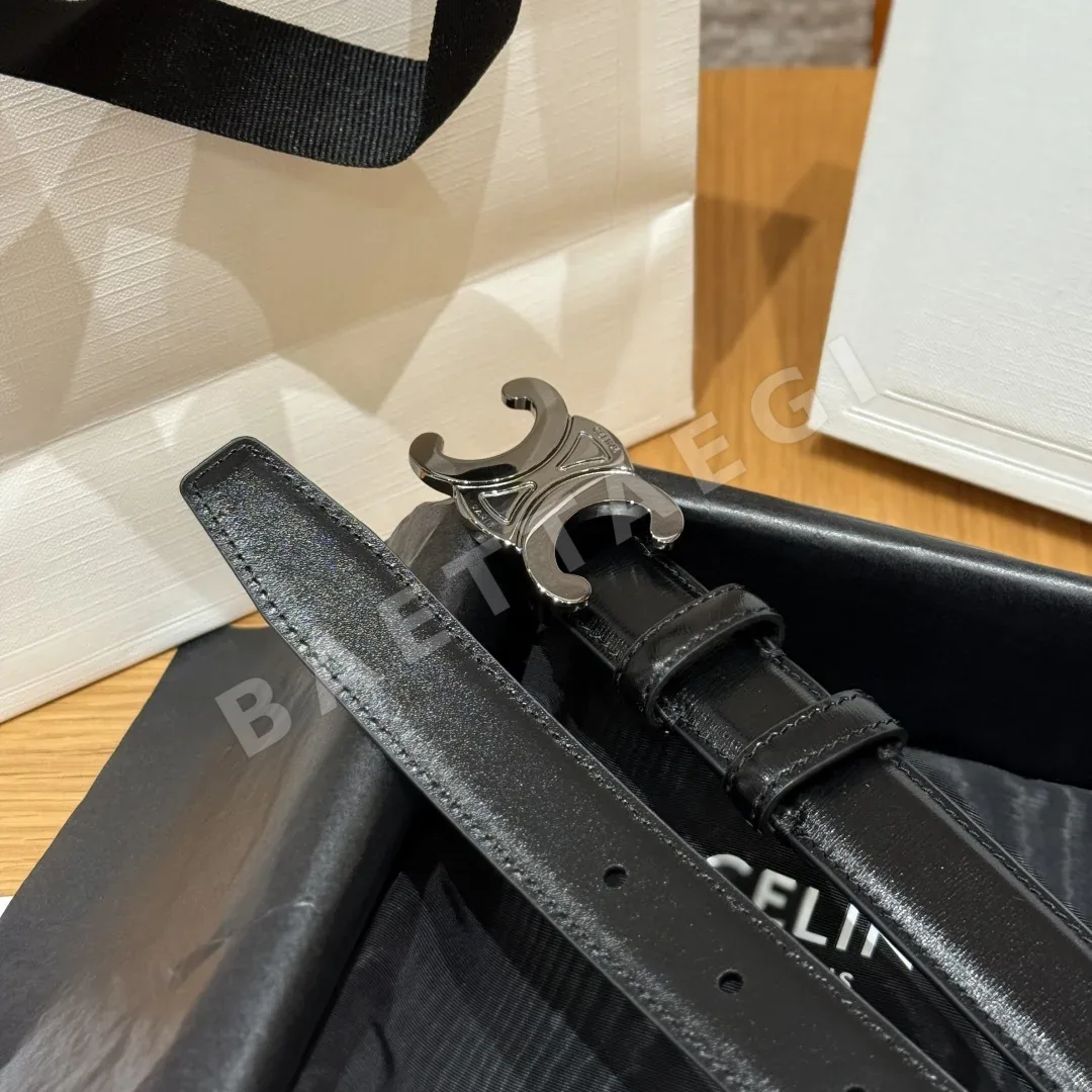셀린느 개선문 실버 메탈릭 소가죽 여성 벨트 상세 이미지 5