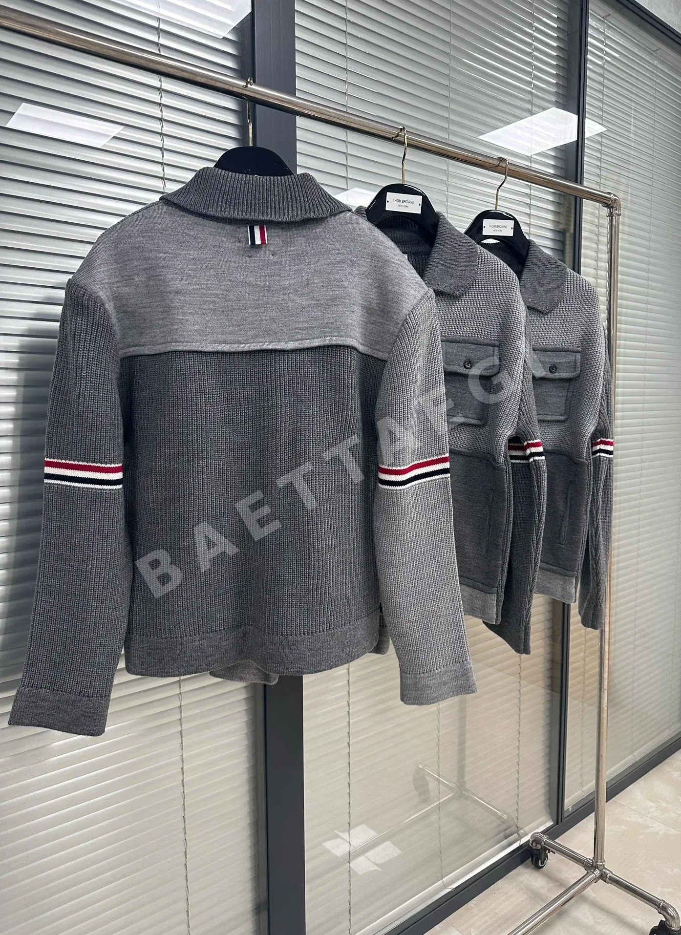 톰브라운 컬러 블록 남성 자켓 상세 이미지 3