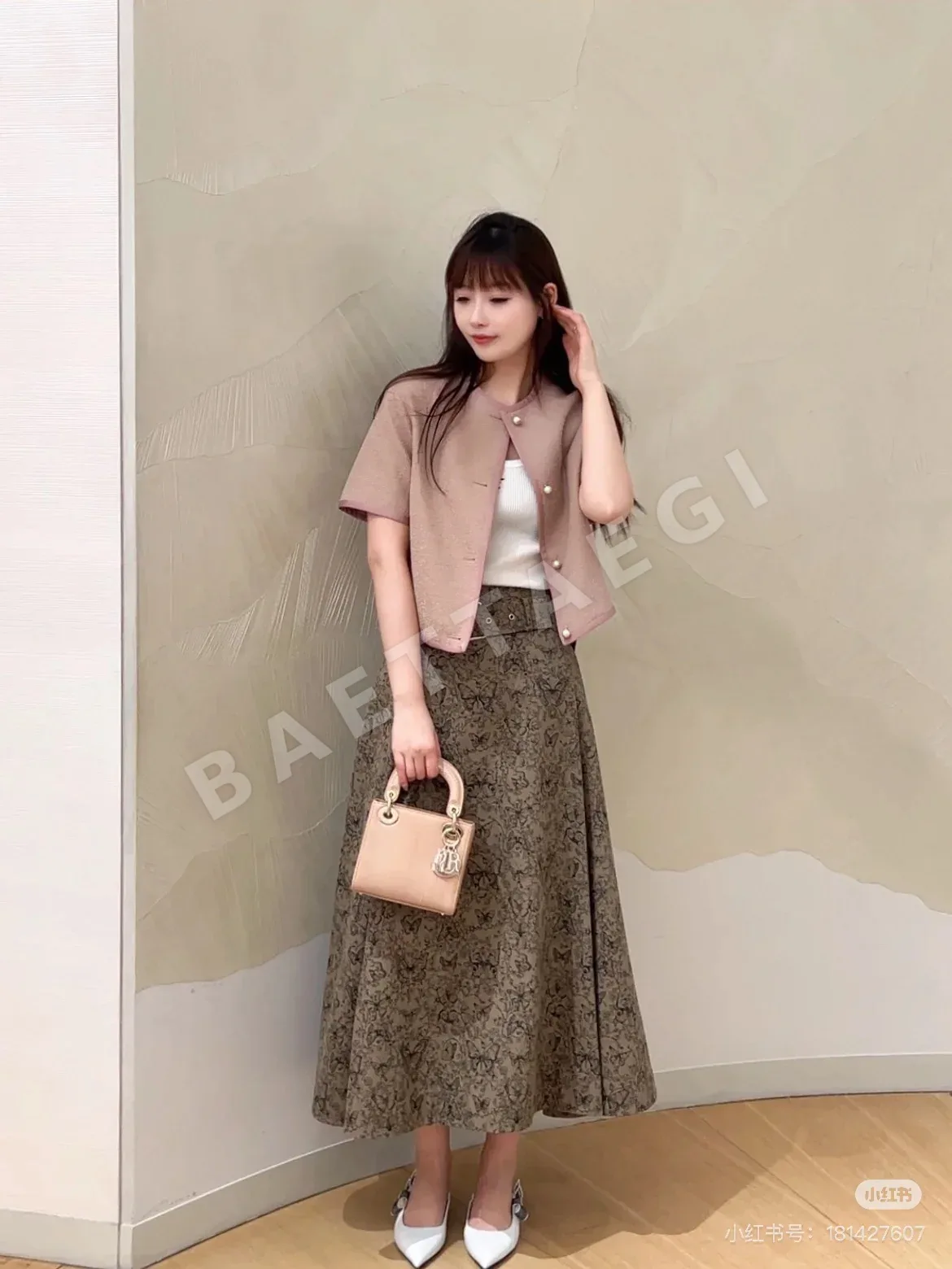 디올 나비 무늬 미디 스커트 96408