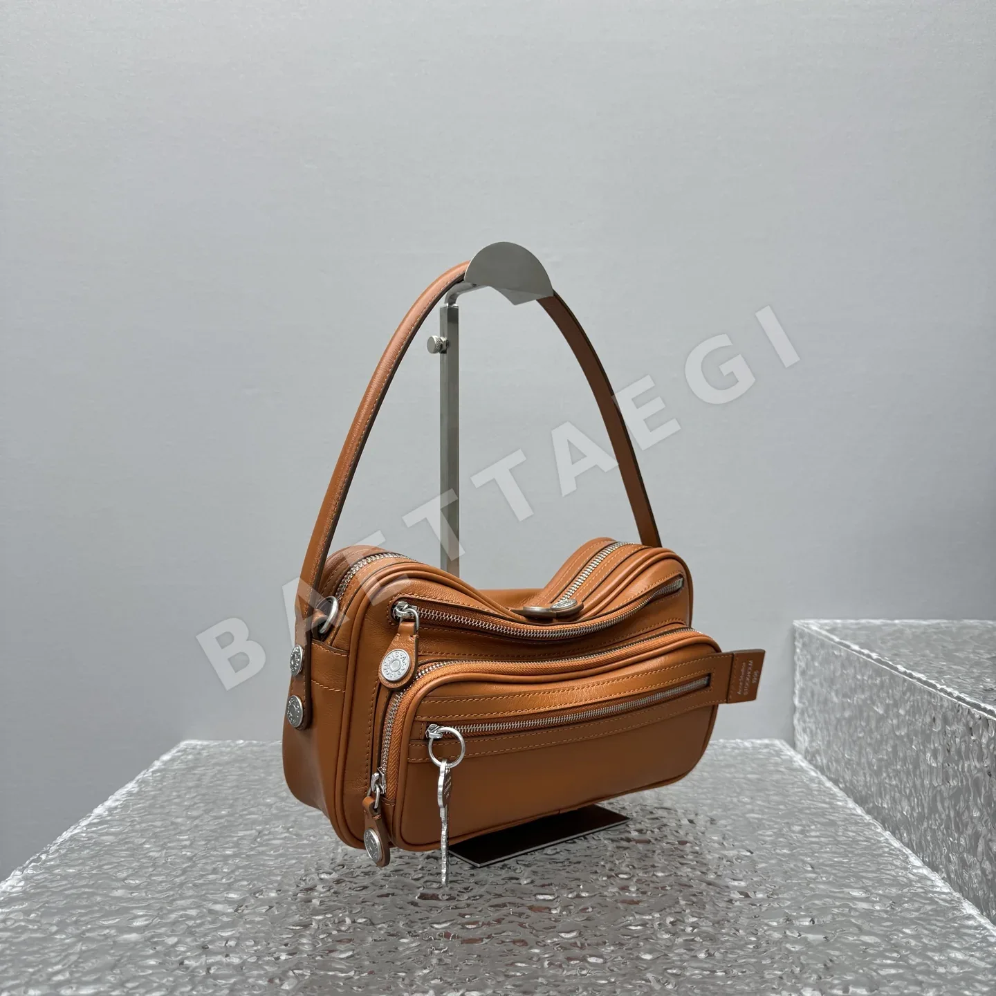 아크네스튜디오 카메로 스몰 143203 가방 Bag 상세 이미지 3