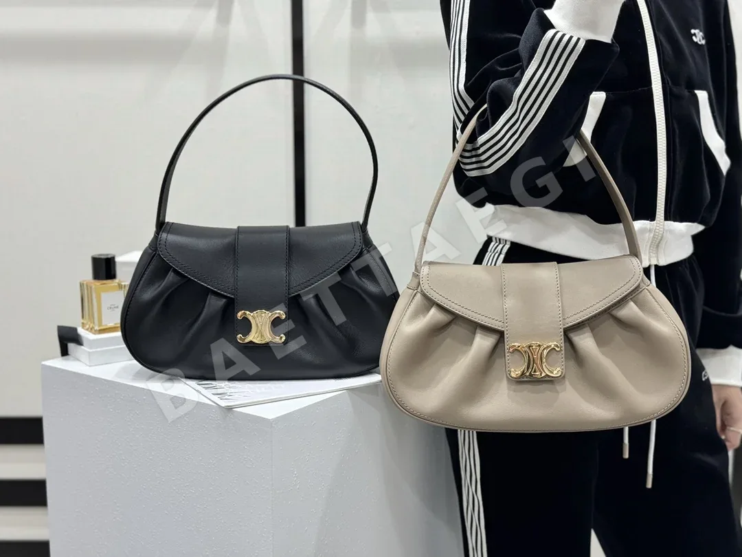 셀린느 미디엄 소프트 소가죽 핸드백 86381