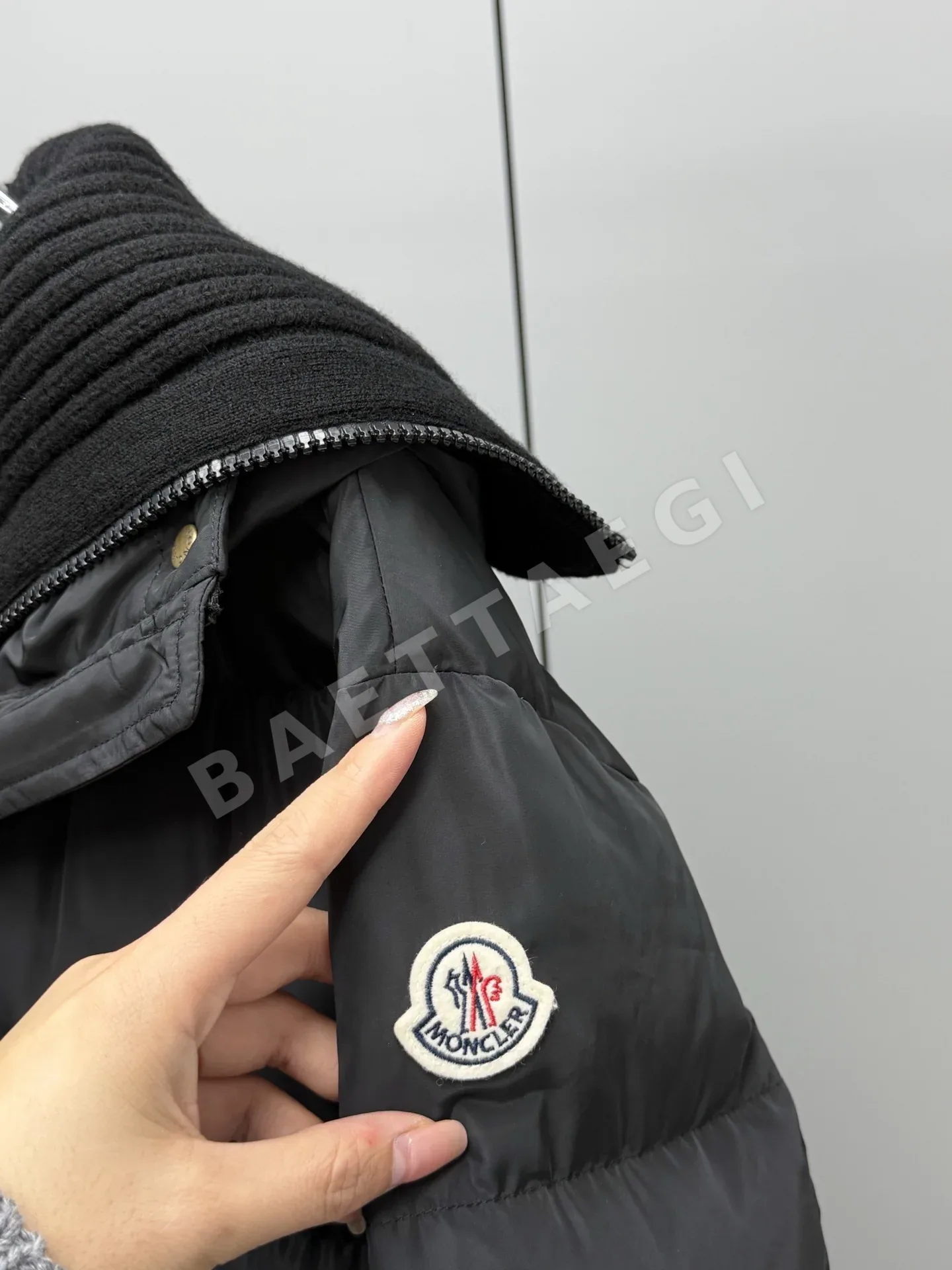 몽클레르 페이크 투피스 울 카라 후드 롱 패딩 여성용 상세 이미지 4