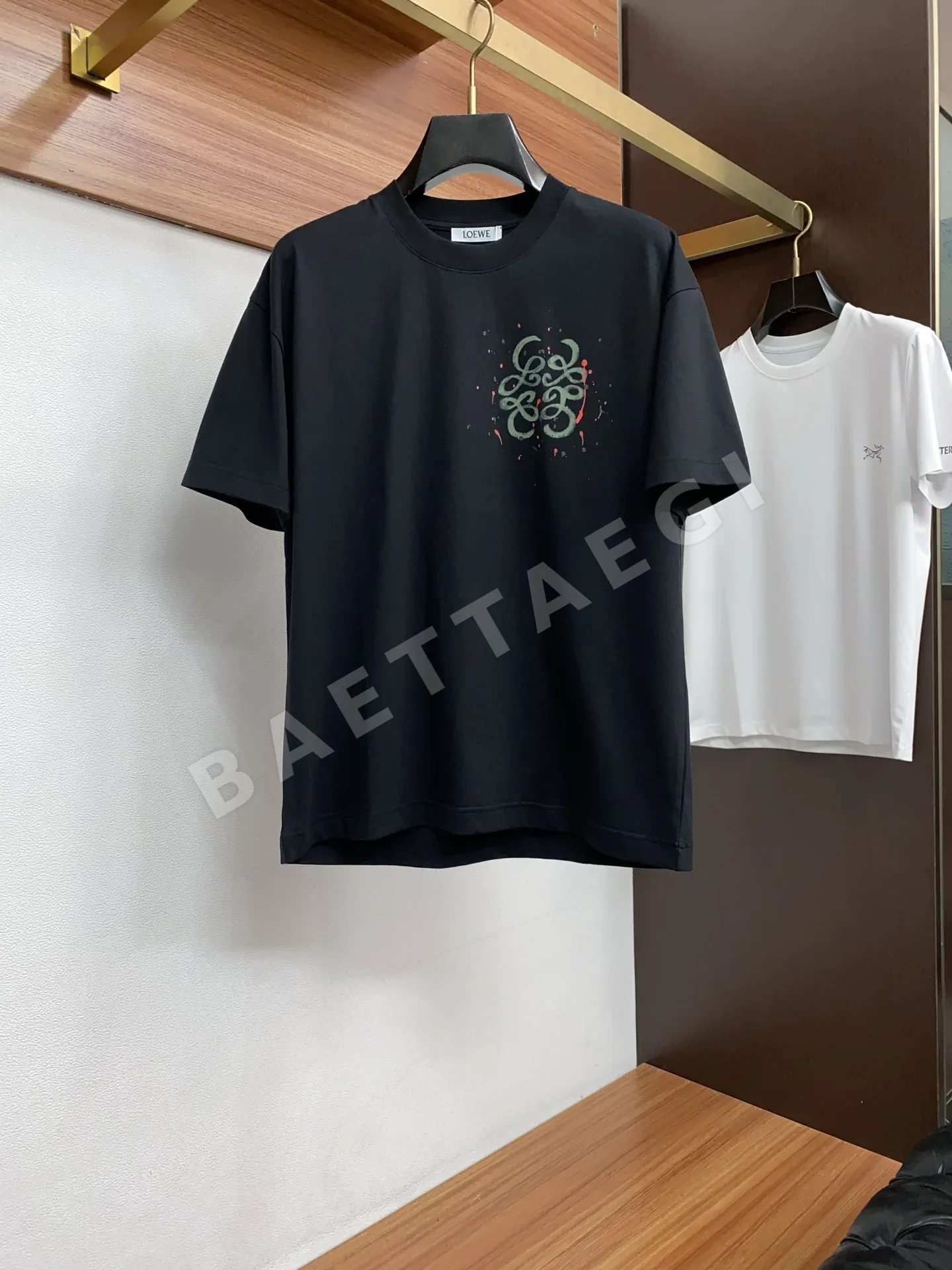 로에베 남성 반팔 48445
