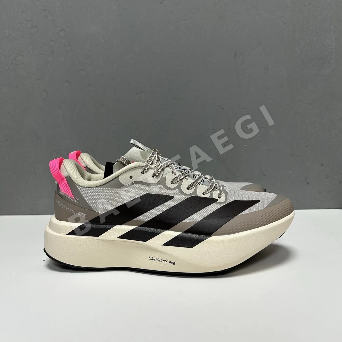 아디다스 신발 157697 Adidas Sneakers