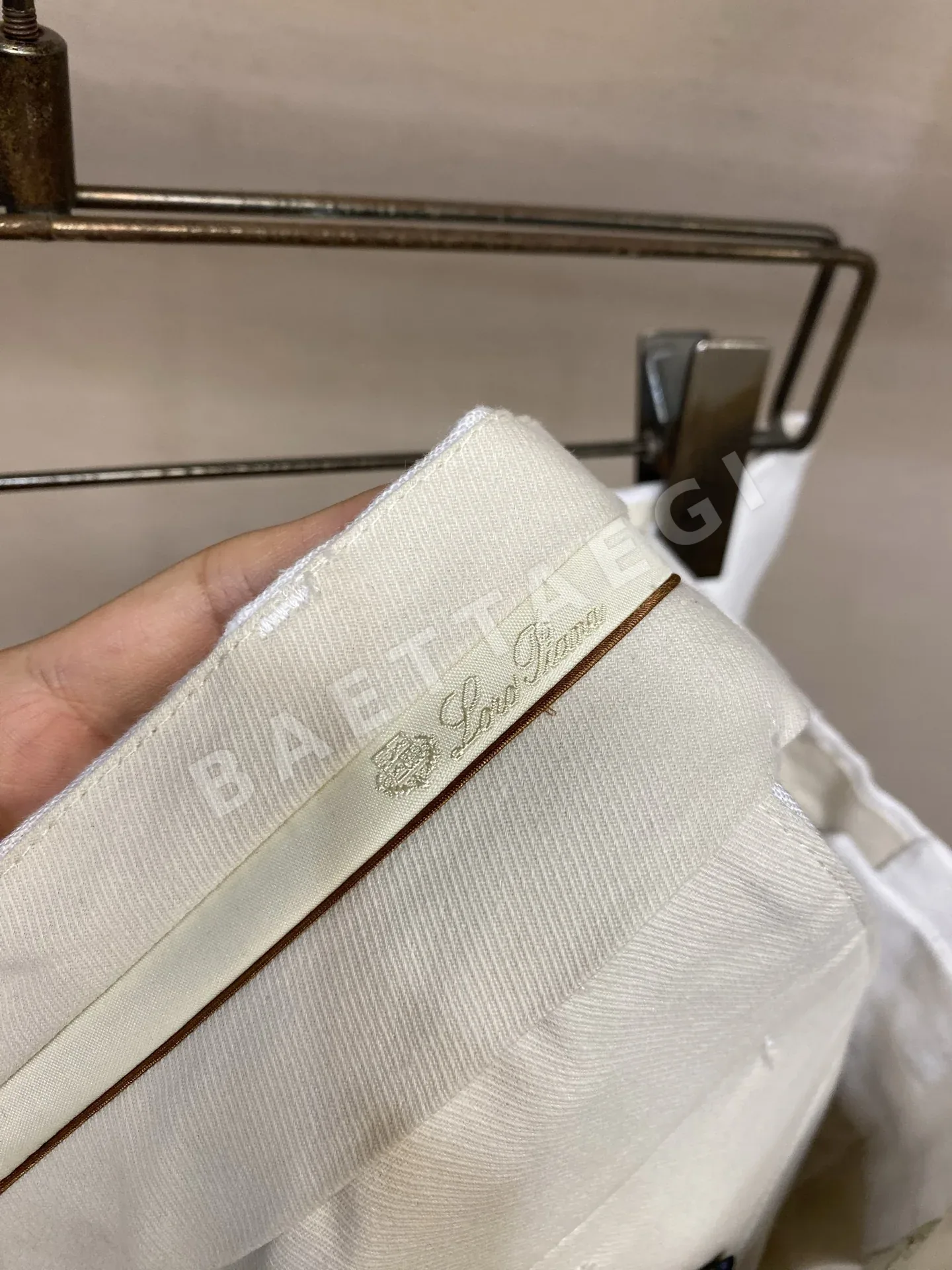 로로피아나 린넨 하이웨이스트 남성 반바지 상세 이미지 4