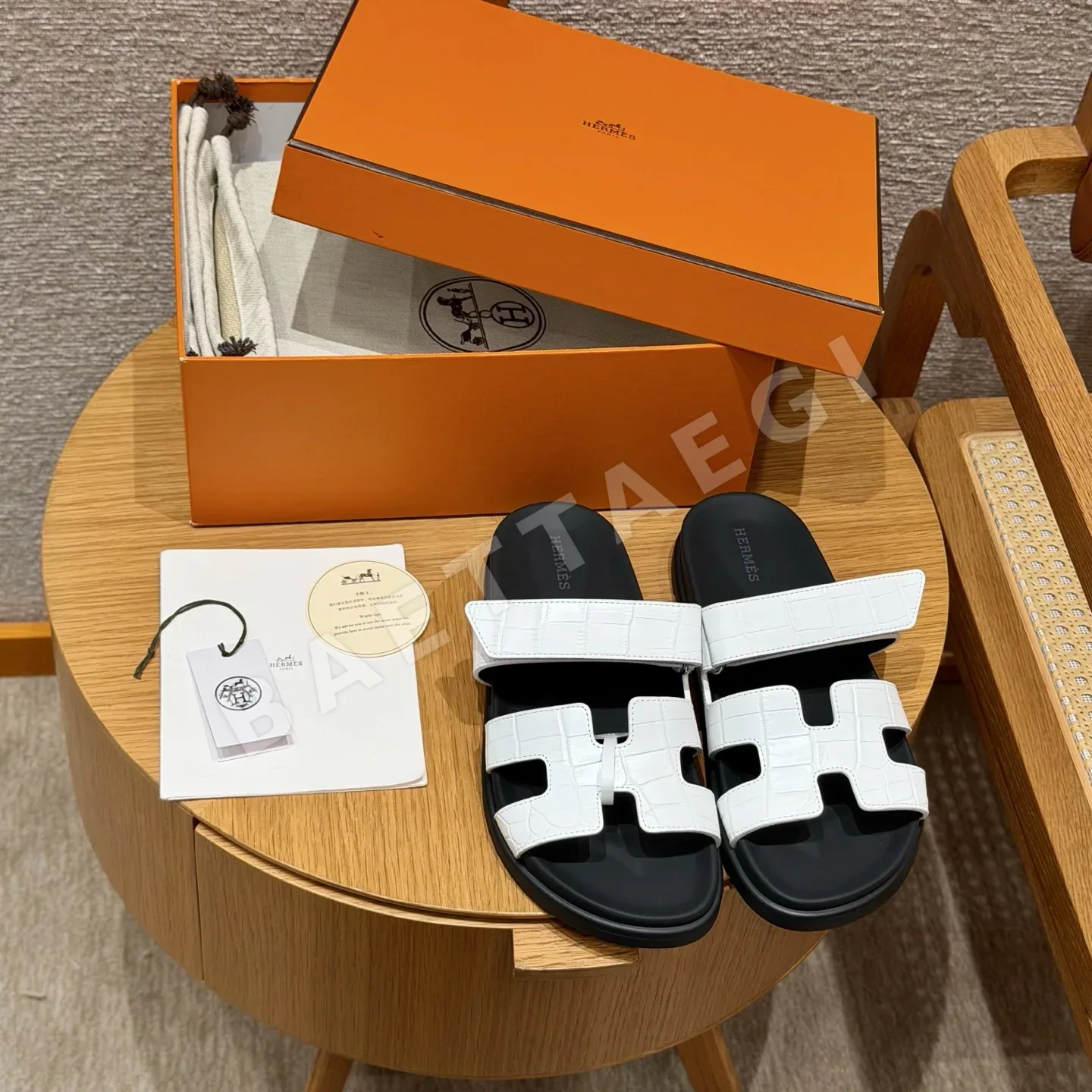 에르메스 시프레 크로커다일 샌달 134617