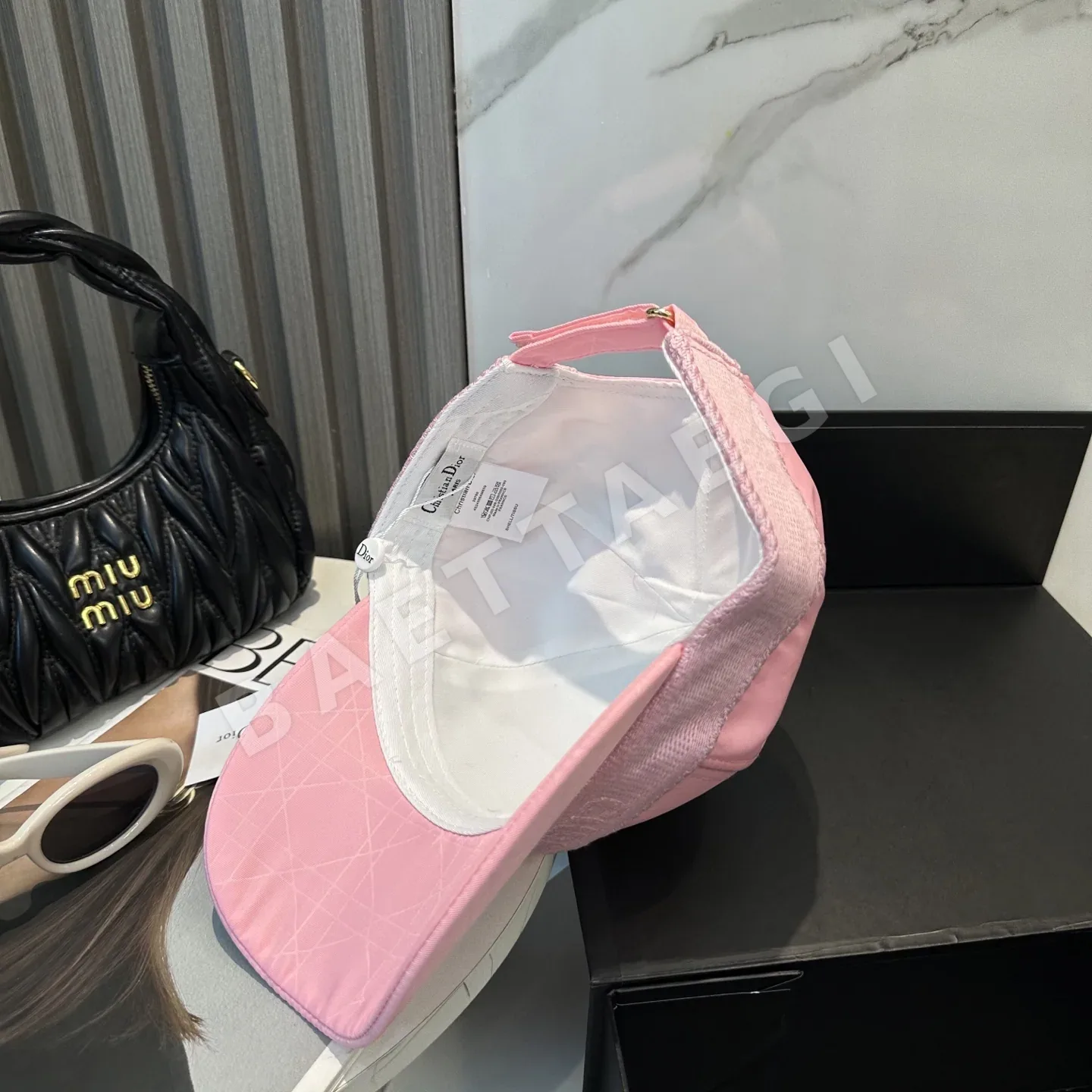 디올 로고 베이스볼캡 상세 이미지 4