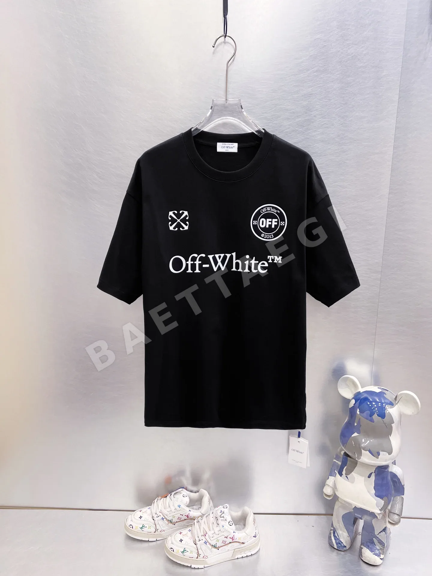 오프화이트 남성 반팔 상세 이미지 7