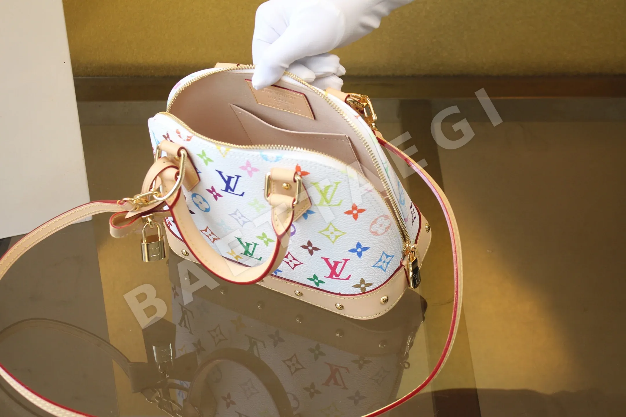 루이비통 타카시 무라카미 알마 BB 가방 M13078 상세 이미지 8