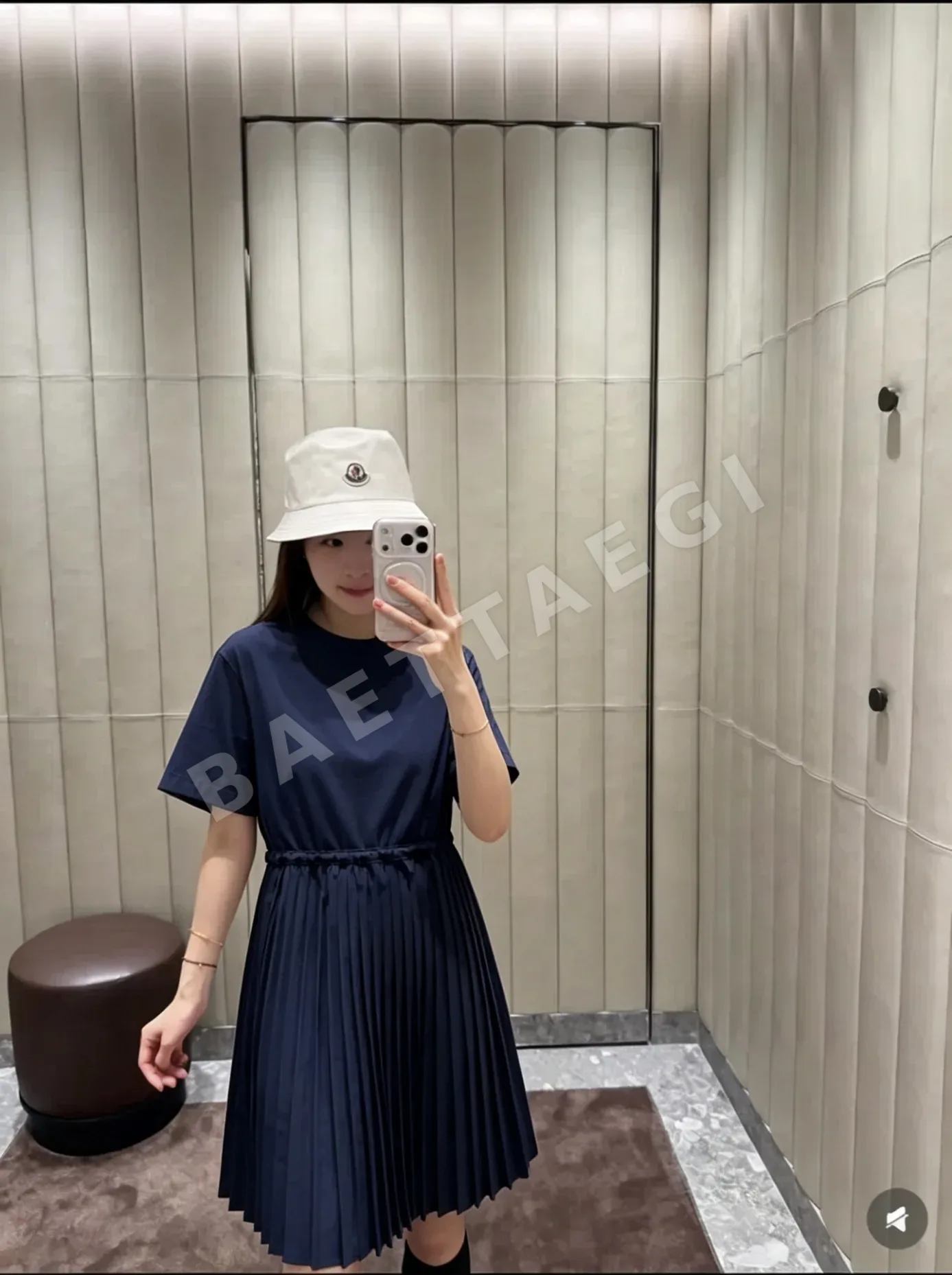 몽클레르 패치워크 드로스트링 허리 반소매 플리츠 원피스 117038
