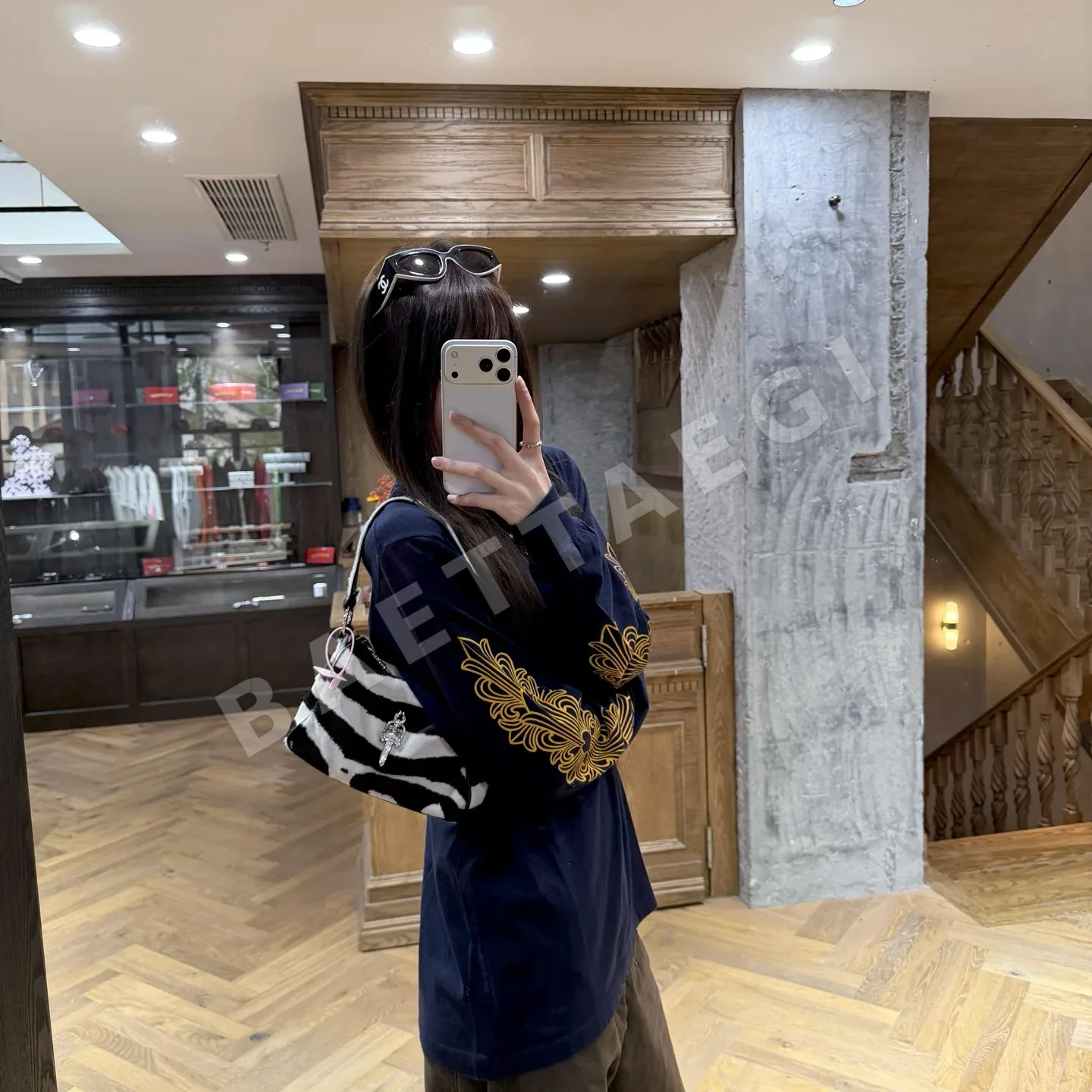 크롬하츠 얼룩말 무늬 가방 상세 이미지 3