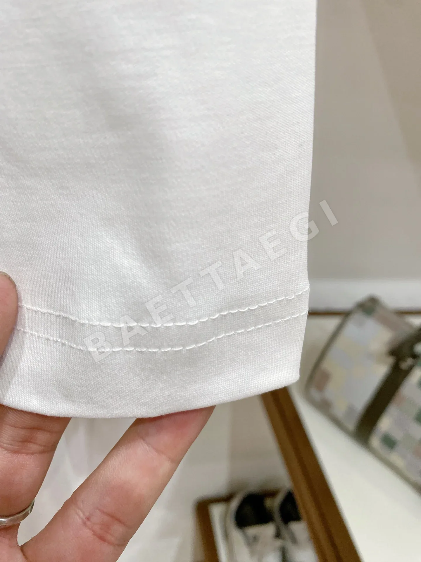 로로피아나 남성 라운드넥 반팔 티셔츠 상세 이미지 5