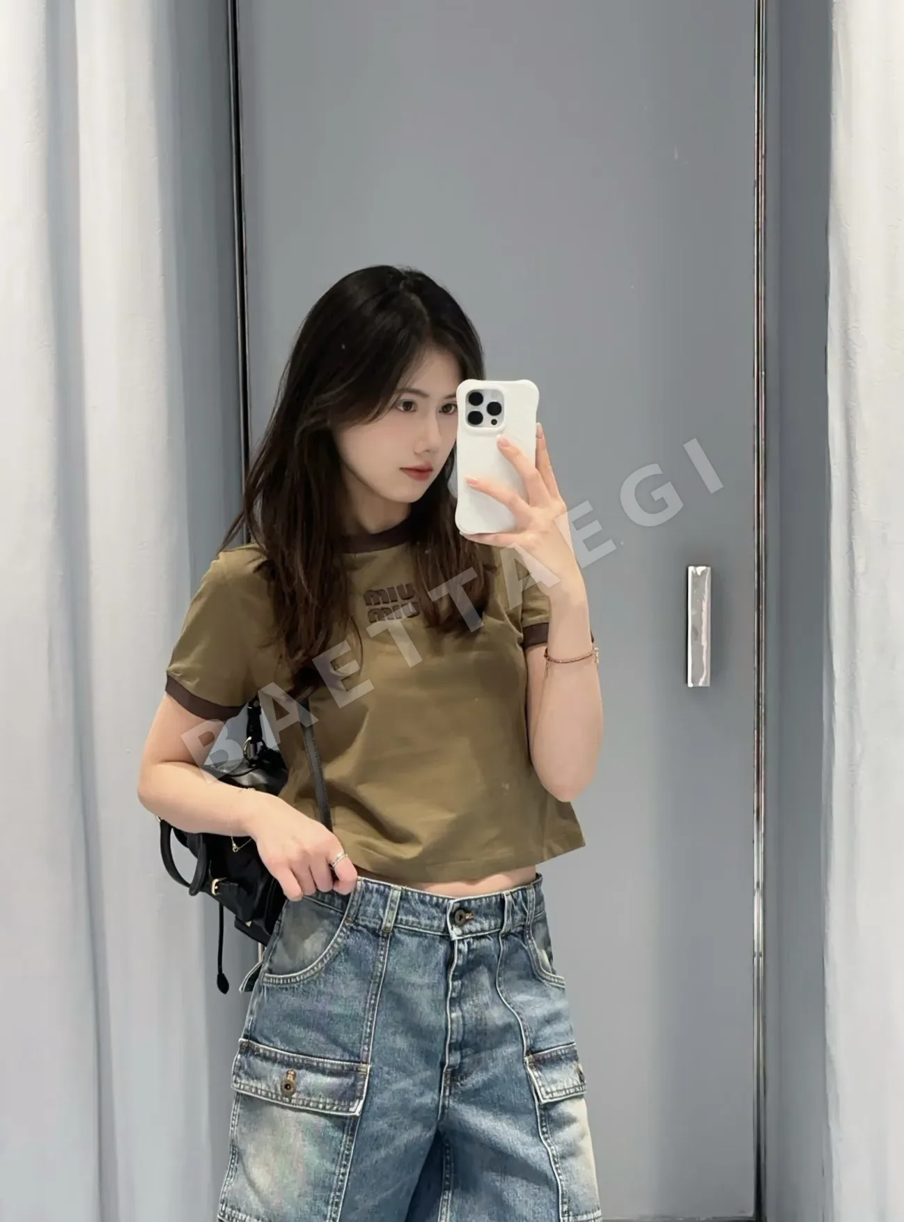 미우미우 3D 자수 카라 반팔 티셔츠 상세 이미지 9