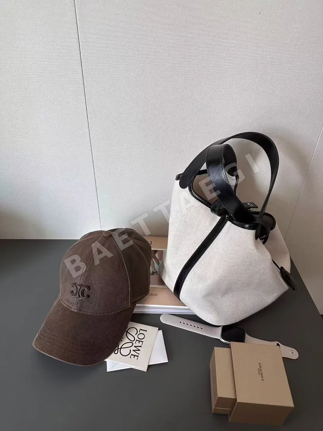 셀린느 배색 매트 질감 야구모자 상세 이미지 8