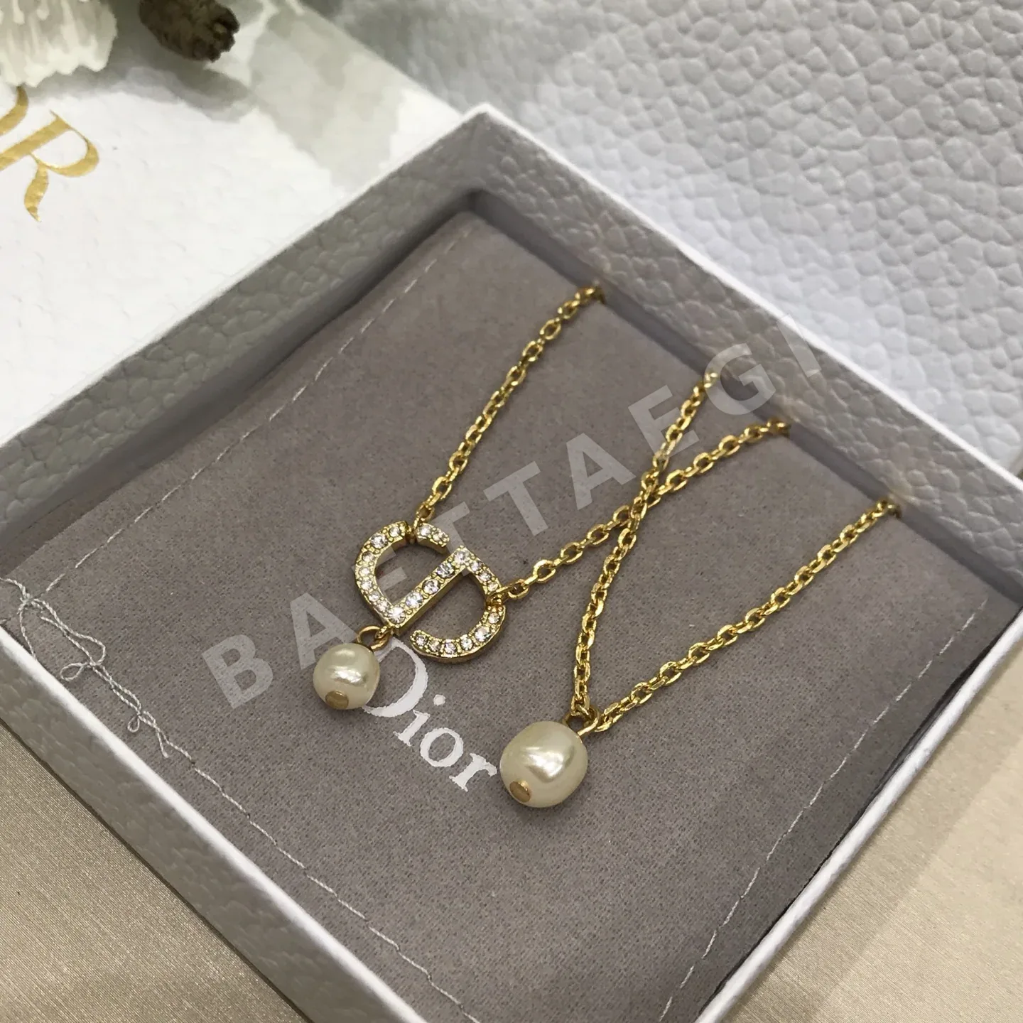 디올 CD 펄 골드 목걸이 상세 이미지 3