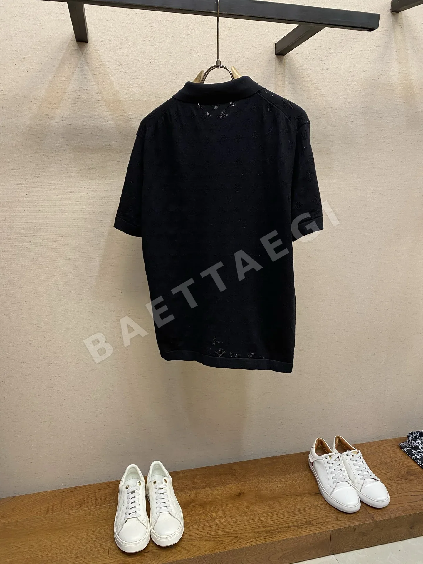 루이비통 메시 니트 폴로 카라 반팔 티셔츠 상세 이미지 2