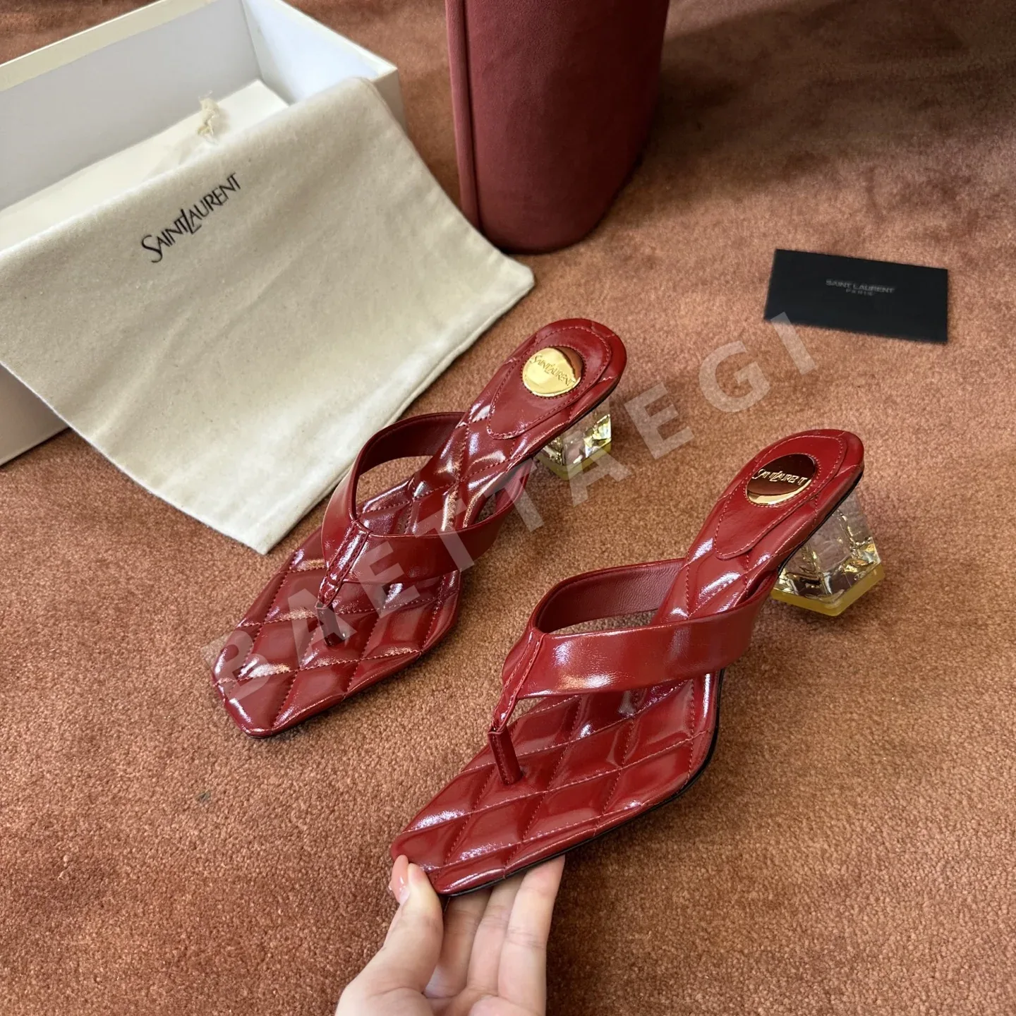 생로랑 퀼팅 에나멜 레드 힐 샌들 쪼리 뮬 상세 이미지 7