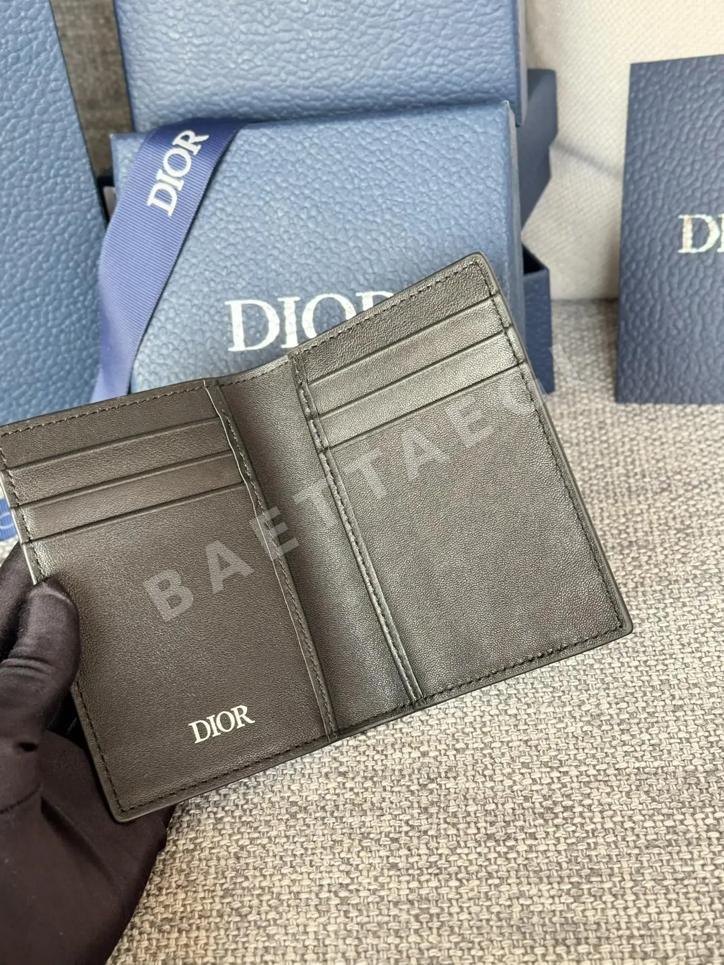 디올 CD 다이아몬드 패턴 세로형 지갑 상세 이미지 6