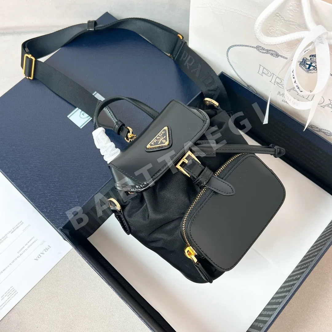 프라다 나일론 에나멜 백팩 1BZ075