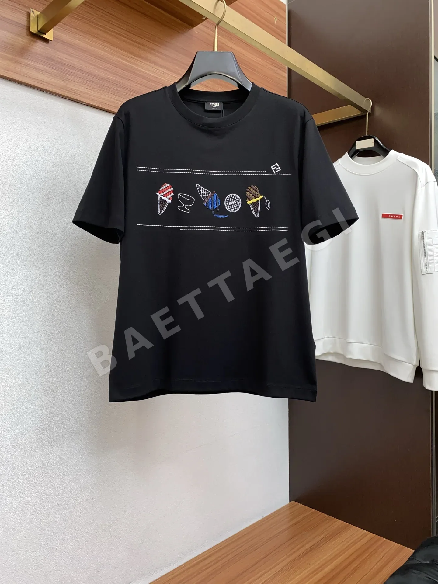 펜디 로고 코튼 라운드넥 반팔 티셔츠