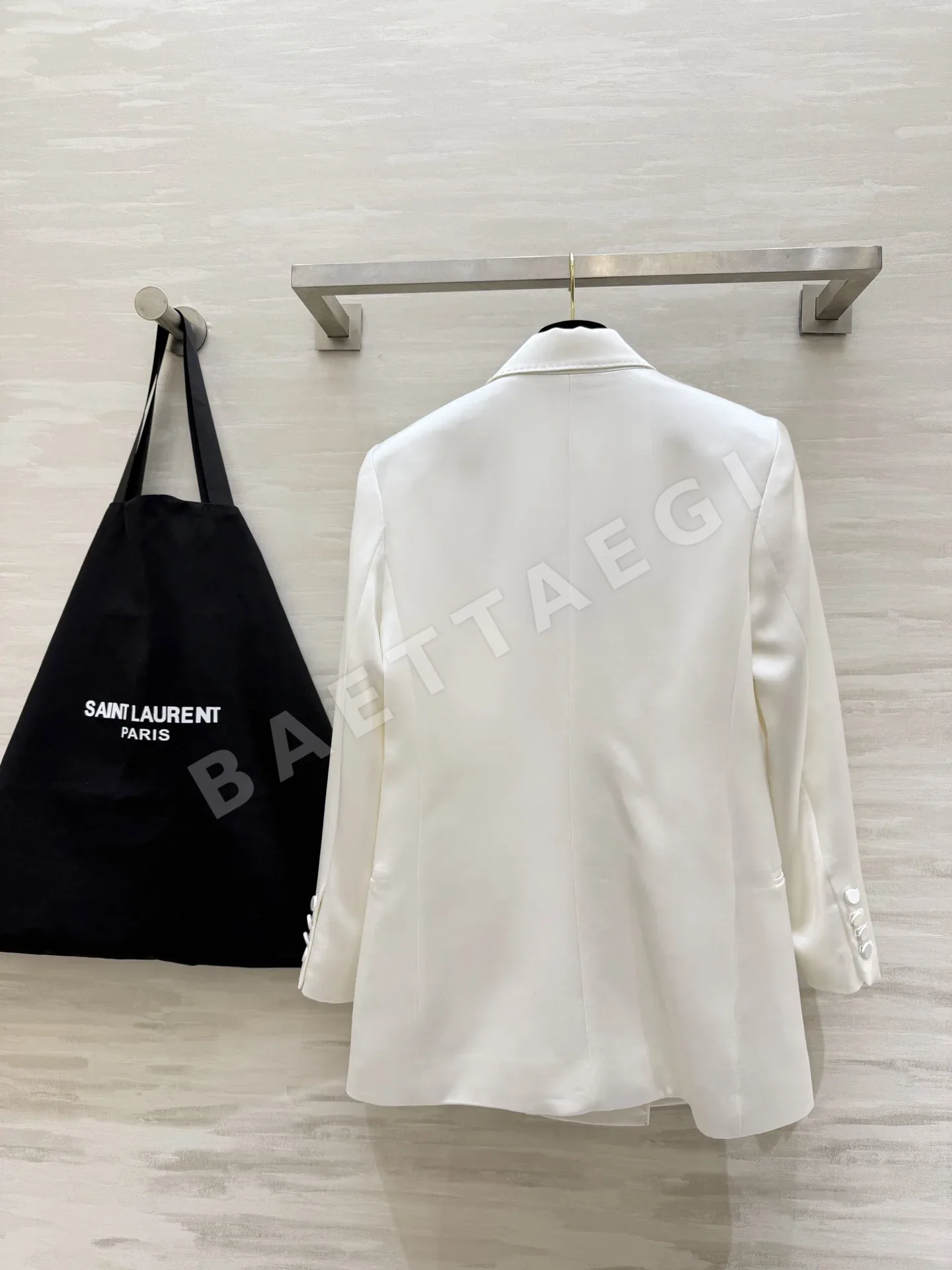 생로랑 아세테이트 새틴 더블브레스트 여성 자켓 상세 이미지 8
