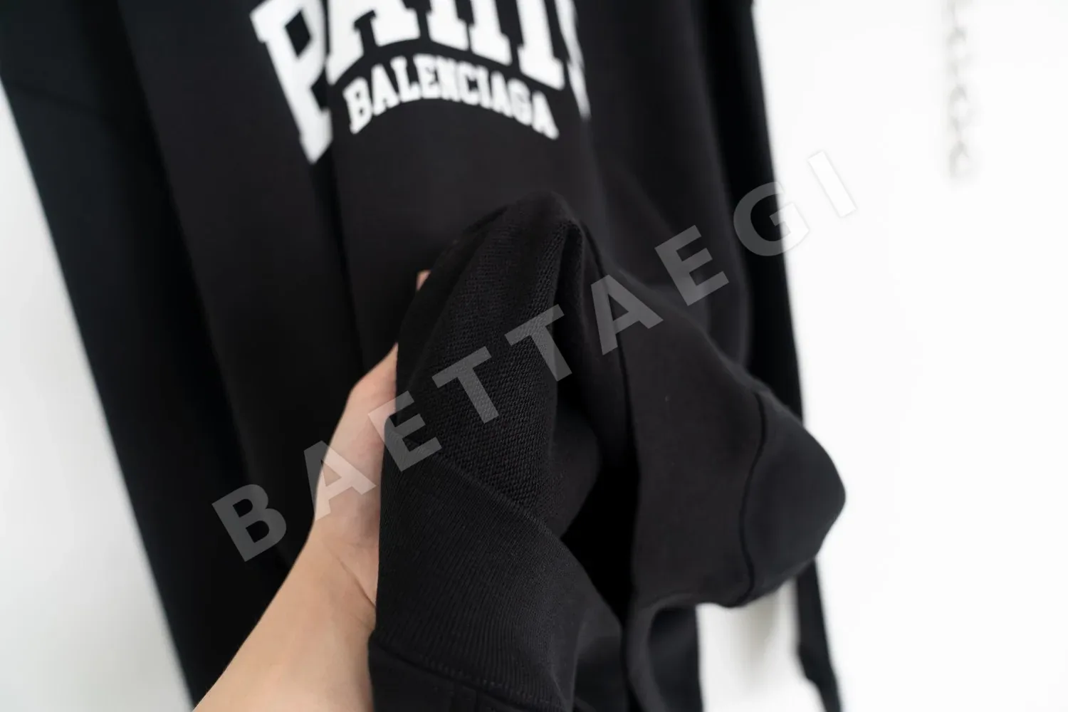 발렌시아가 로고 프린트 남성 후드 상세 이미지 7