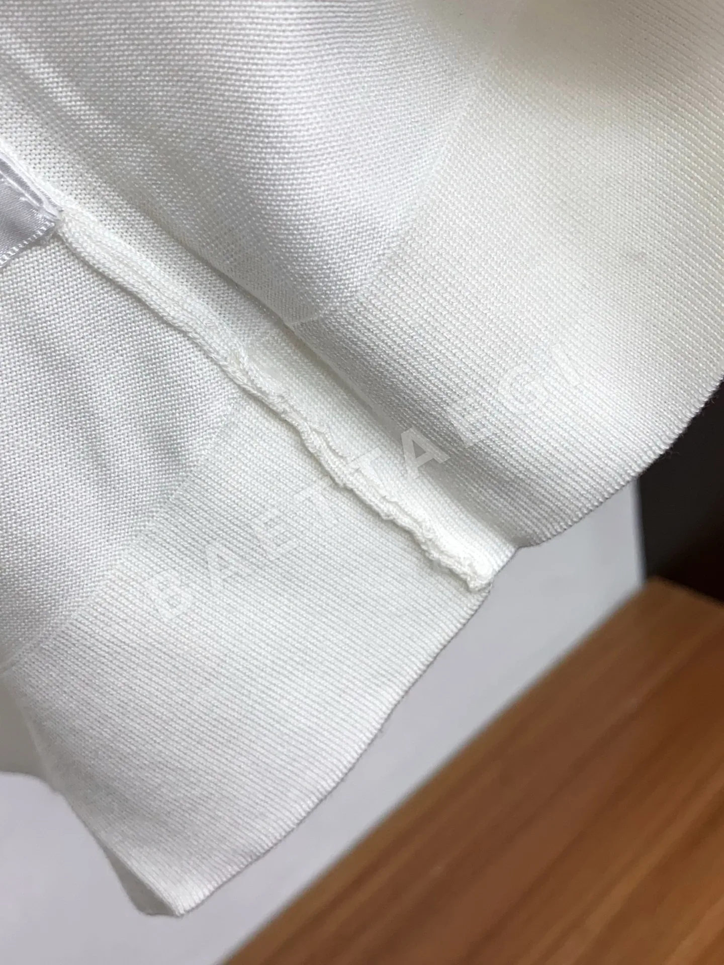 로로피아나 남성 크루넥 반팔 니트 티셔츠 상세 이미지 6