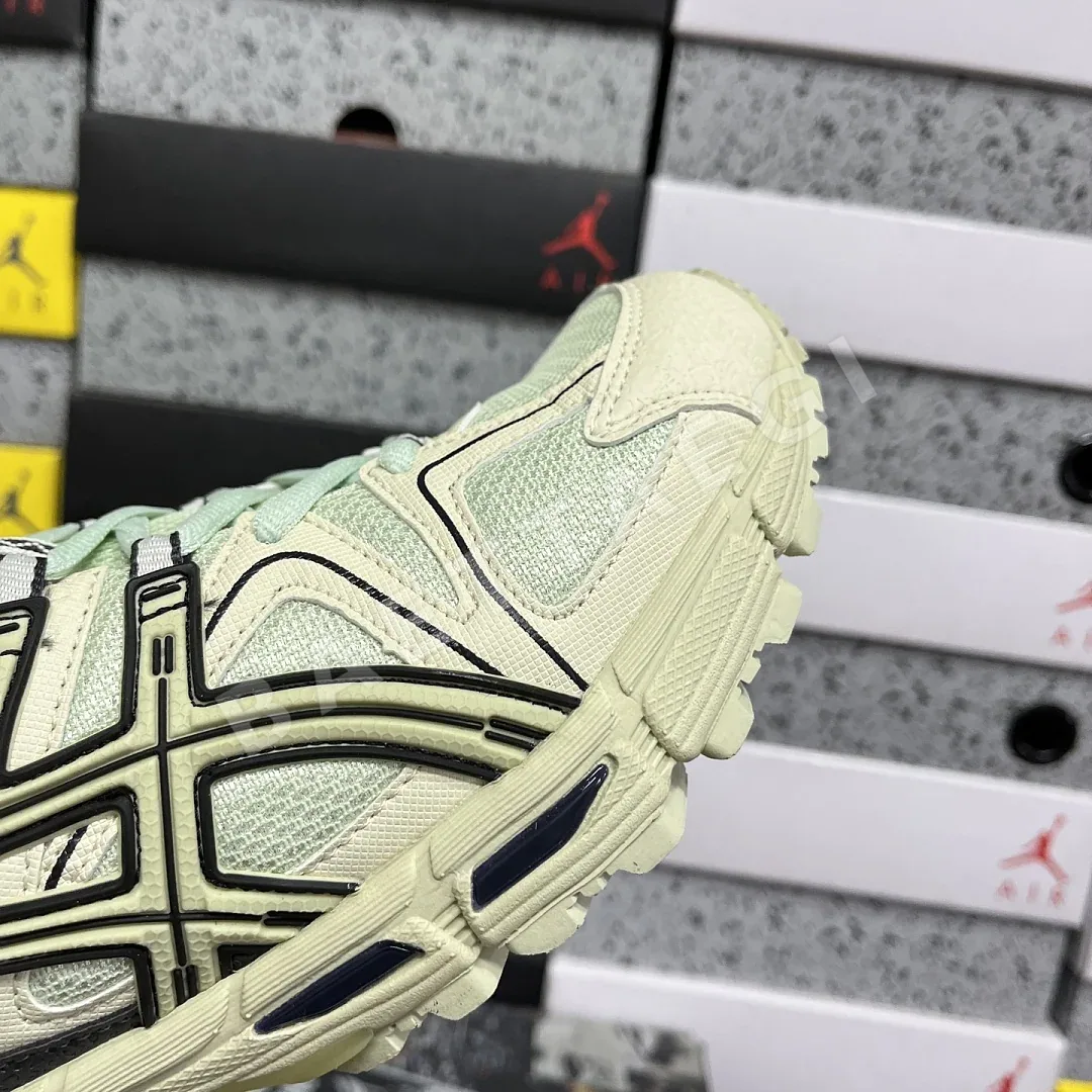 아식스 [XY] 젤 카하나 8 1011B109-301 200342 Asics Gel-Kahana 8 상세 이미지 7
