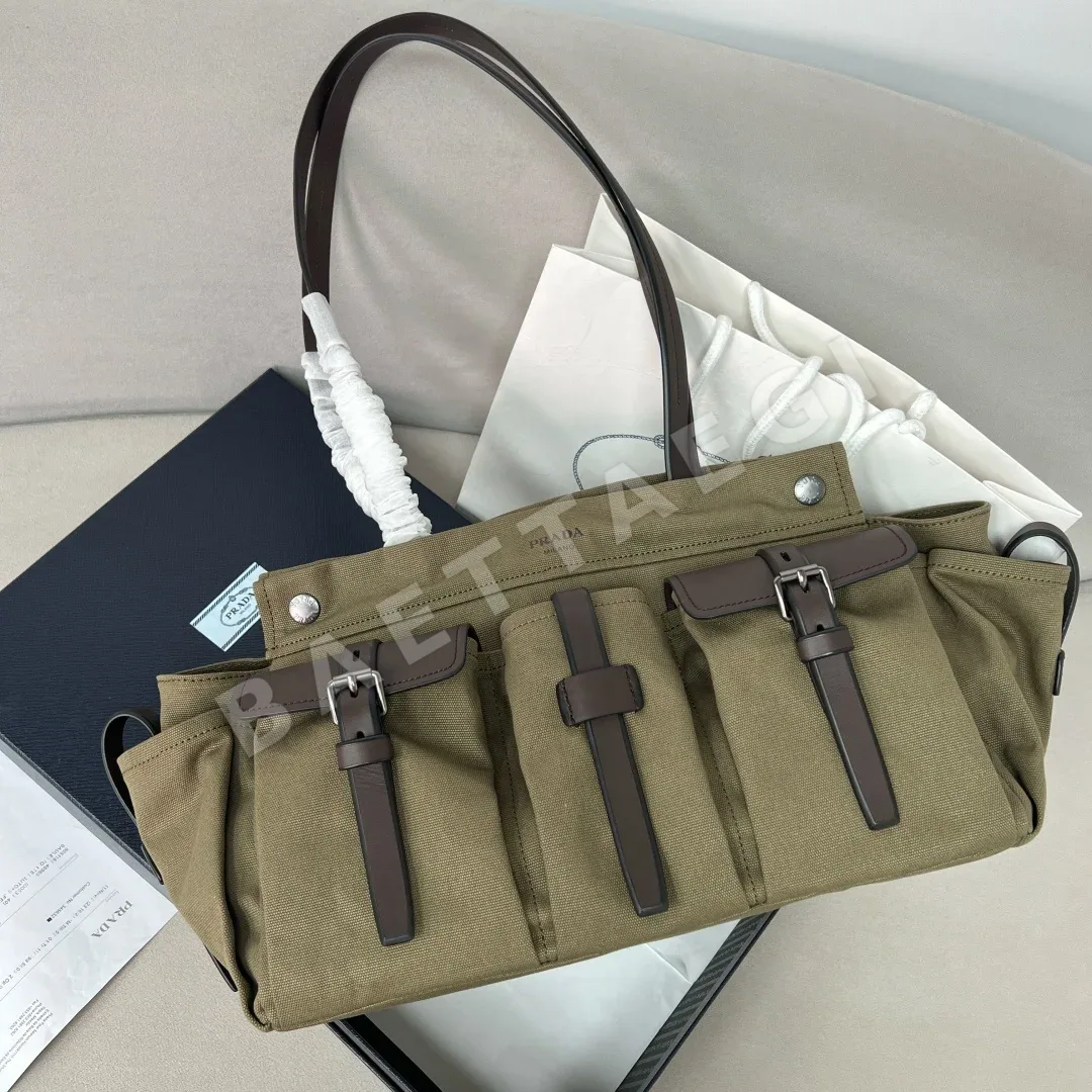프라다 루트 레트로 캔버스 토트백 1BG644 127882