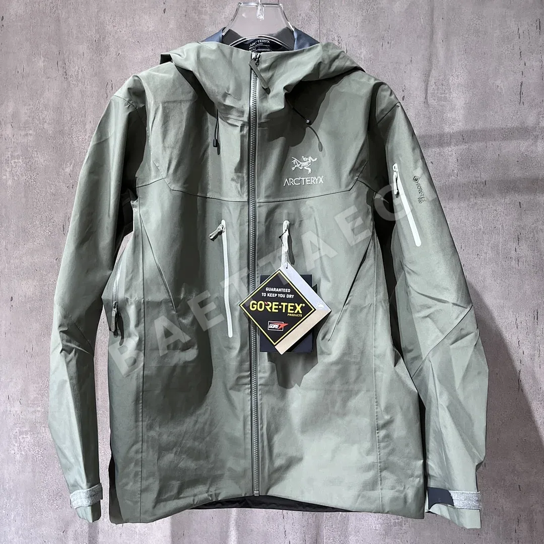 아크테릭스 [TZ] 알파 SV 자켓 6세대 포리지 그린 200133 Arc'teryx Alpha SV Jacket 6 Forage/Grey