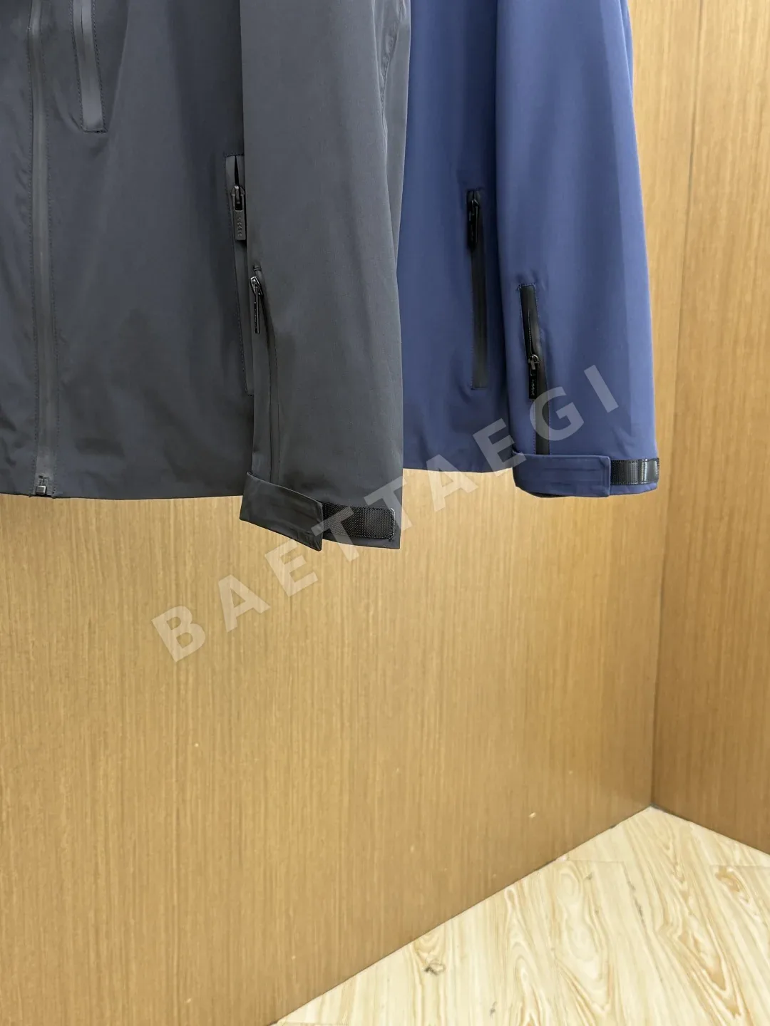 프라다 후드 캐주얼 방풍 자켓 상세 이미지 6