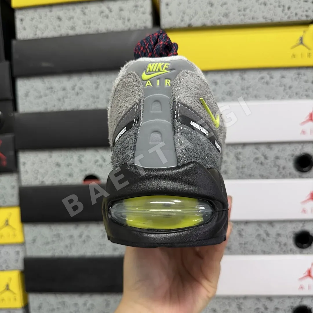 나이키 [KZ2.0] 에어 맥스 95 SP IB4523-004 201366 Nike Air Max 95 SP Undefeated Geo NYC 상세 이미지 10