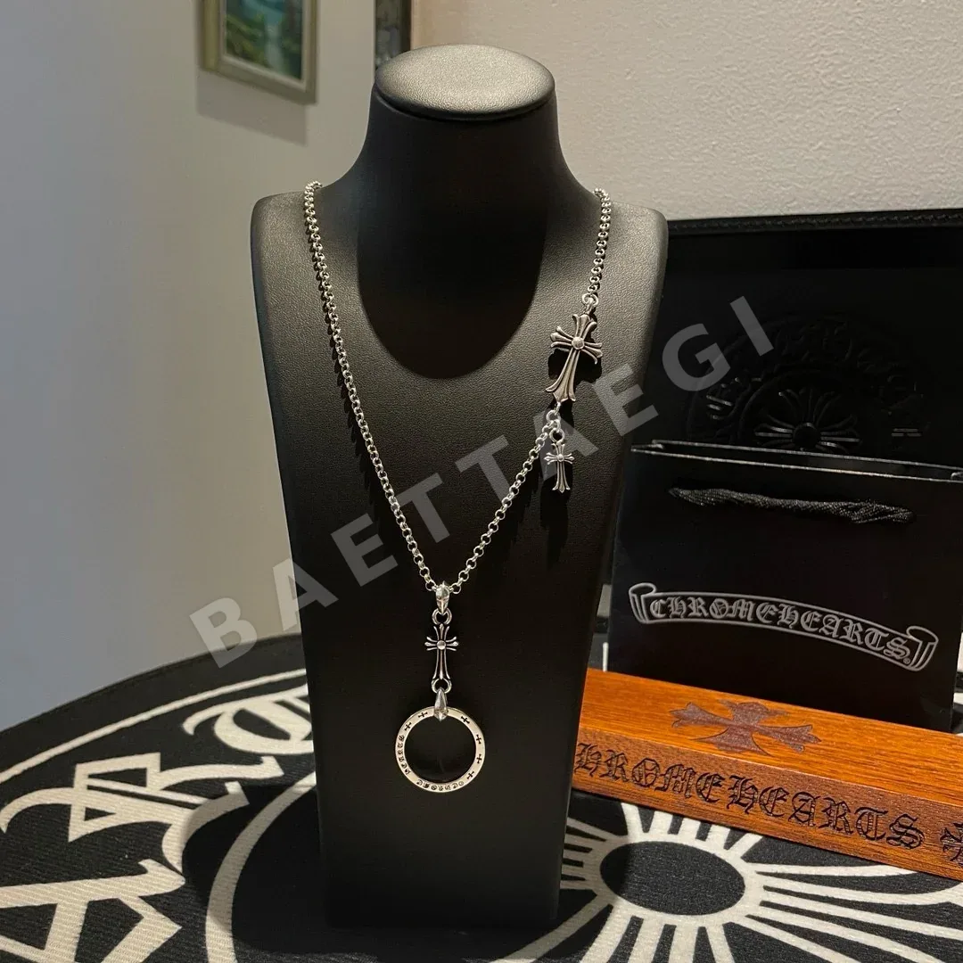 크롬하츠 라운드 크로스 펜던트 목걸이 124846