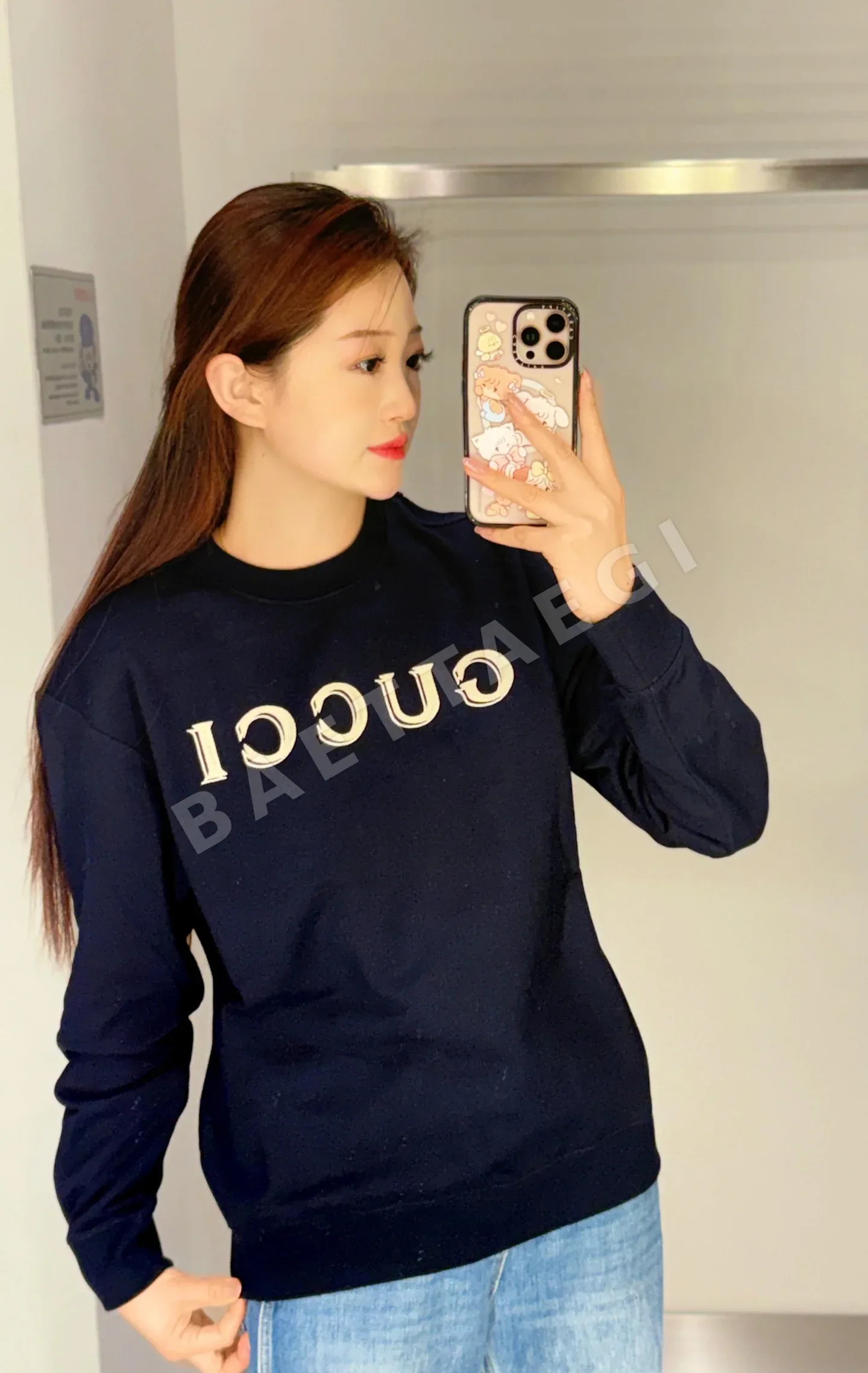 구찌 다크 블루 자수 크루넥 긴팔 스웨트셔츠 상세 이미지 3
