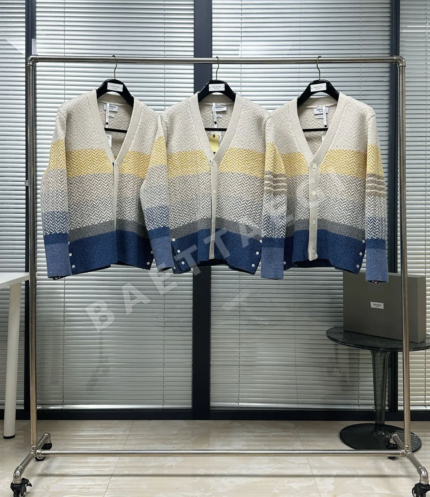 톰브라운 워싱 블루 그레이 남성 니트 레플리카 46575 Thom Browne