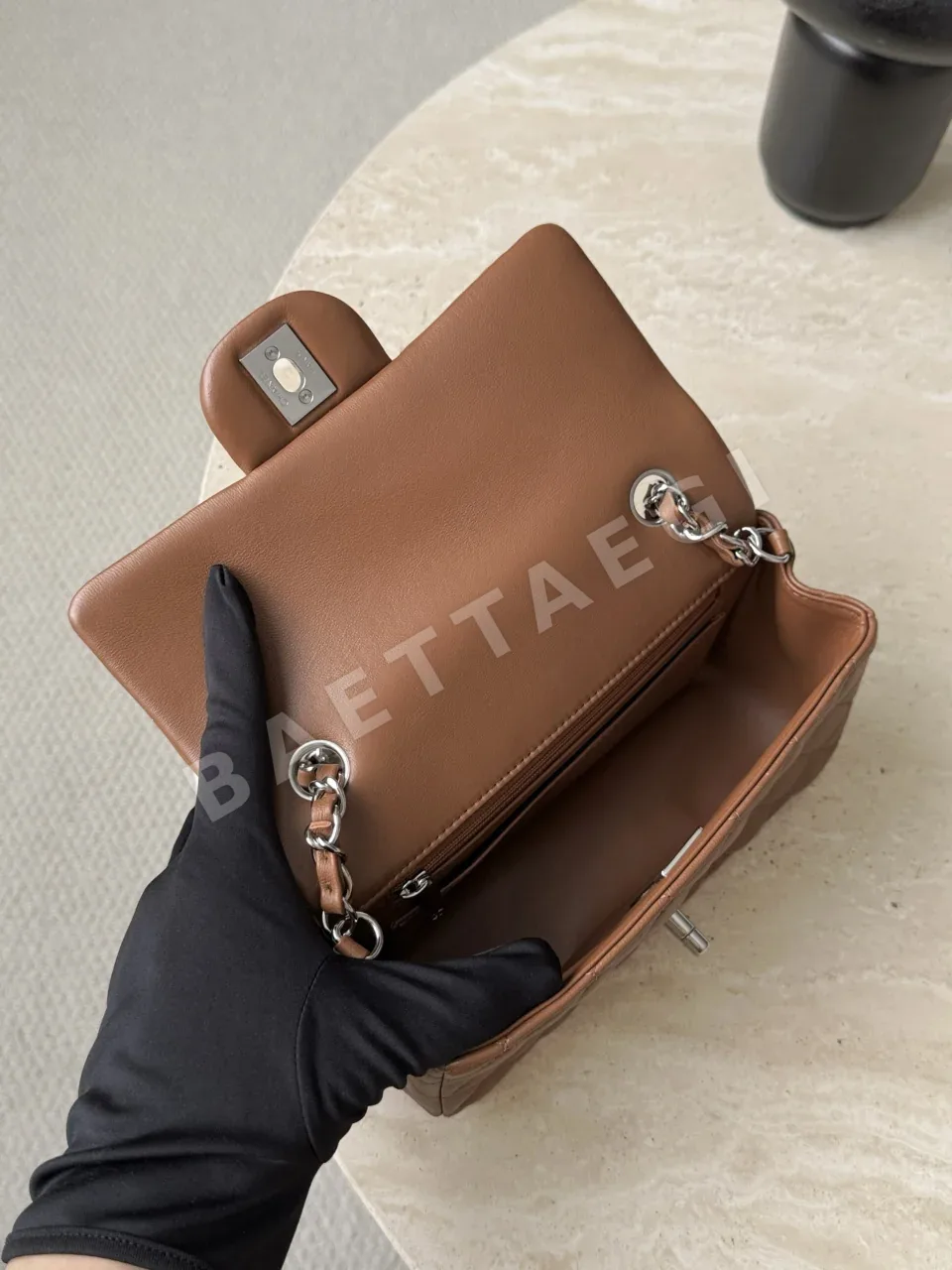 샤넬 램스킨 카라멜 은장 가방 33478