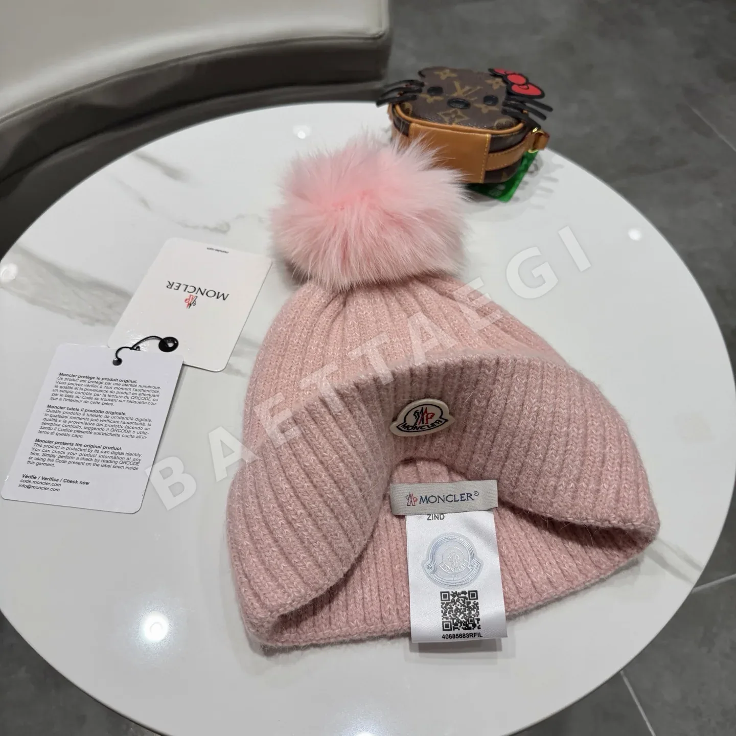 몽클레르 폭스퍼 폼폼 니트 모자 상세 이미지 8