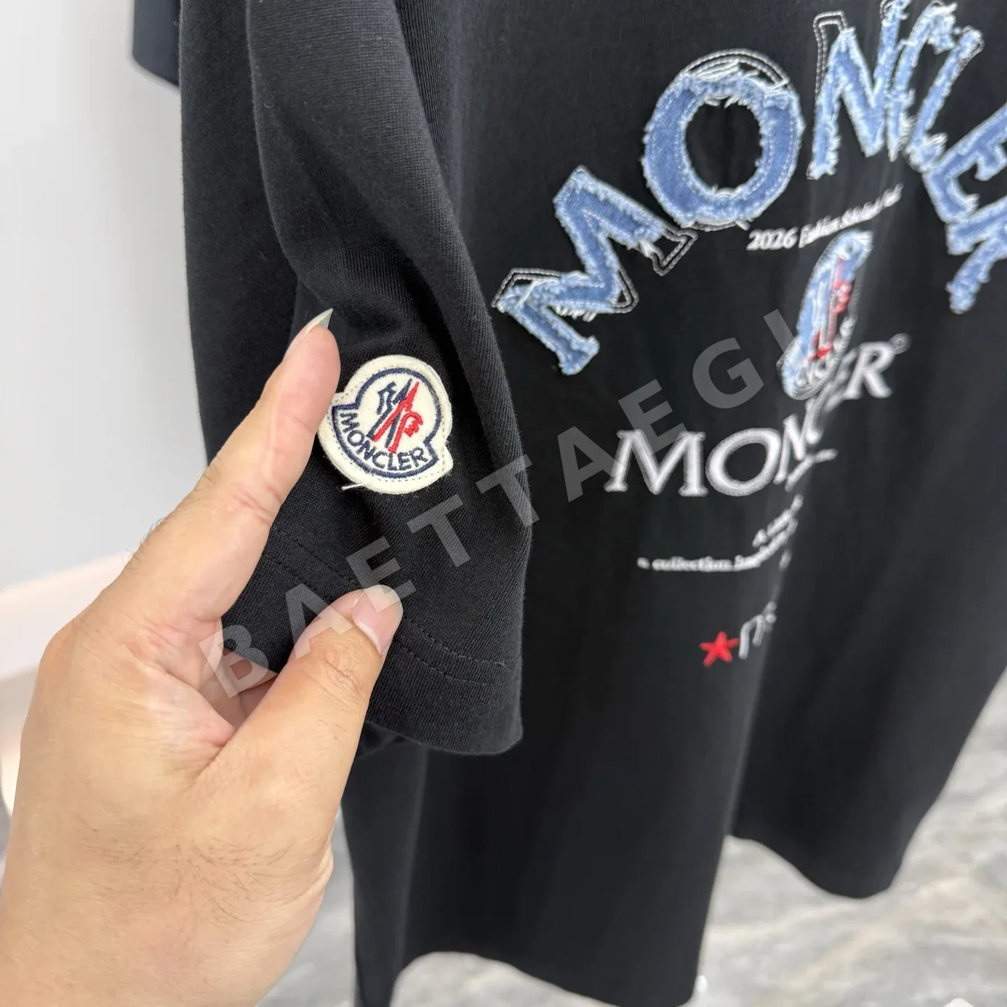 몽클레르 데님 자수 반팔 티셔츠 상세 이미지 7