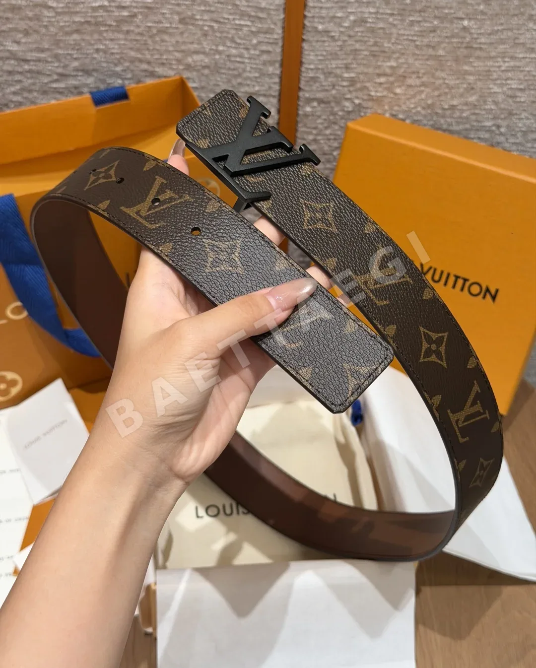 루이비통 이니셜 40mm 리버시블 벨트 상세 이미지 6