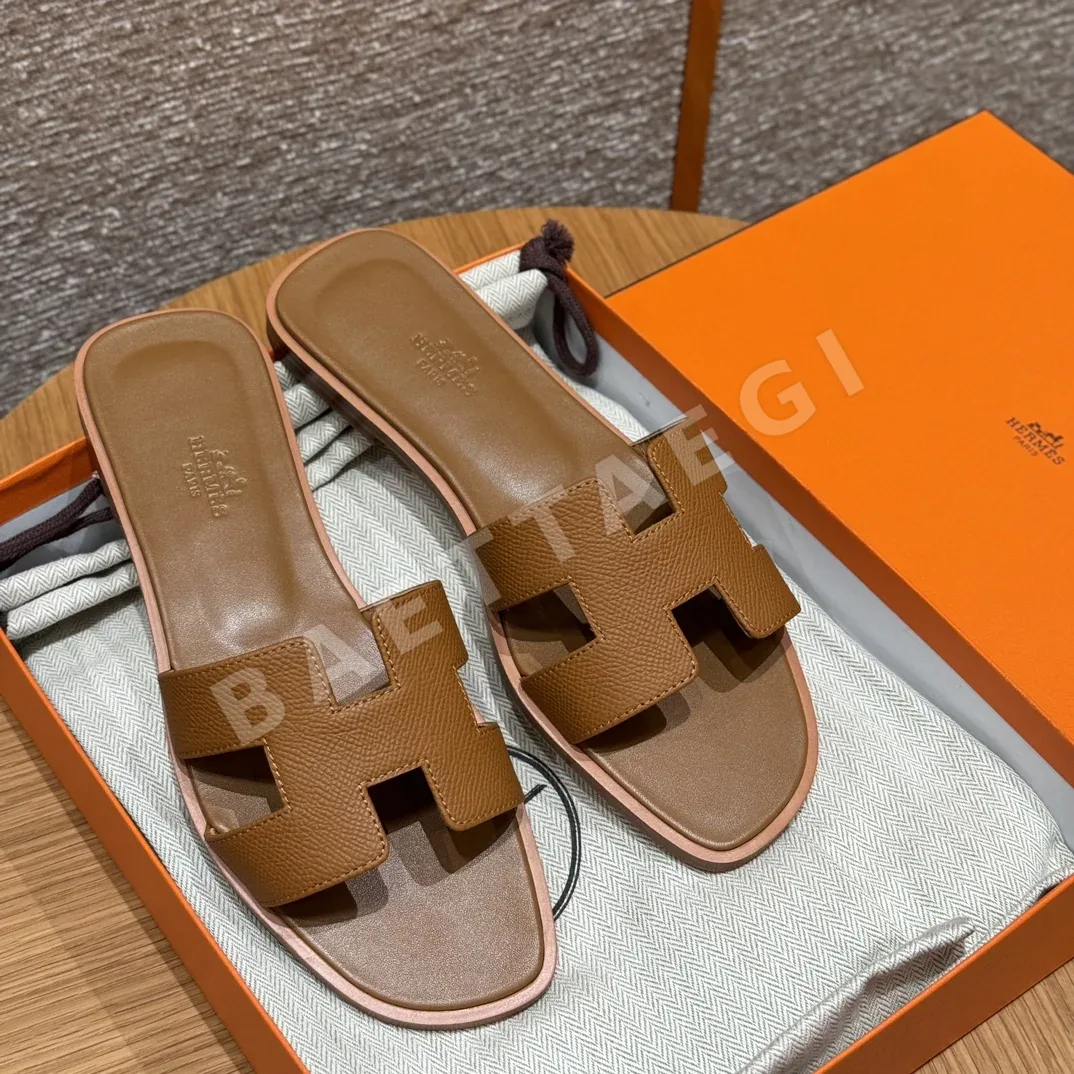 에르메스 오란 샌들 골든브라운 가죽 H 컷아웃 상세 이미지 9