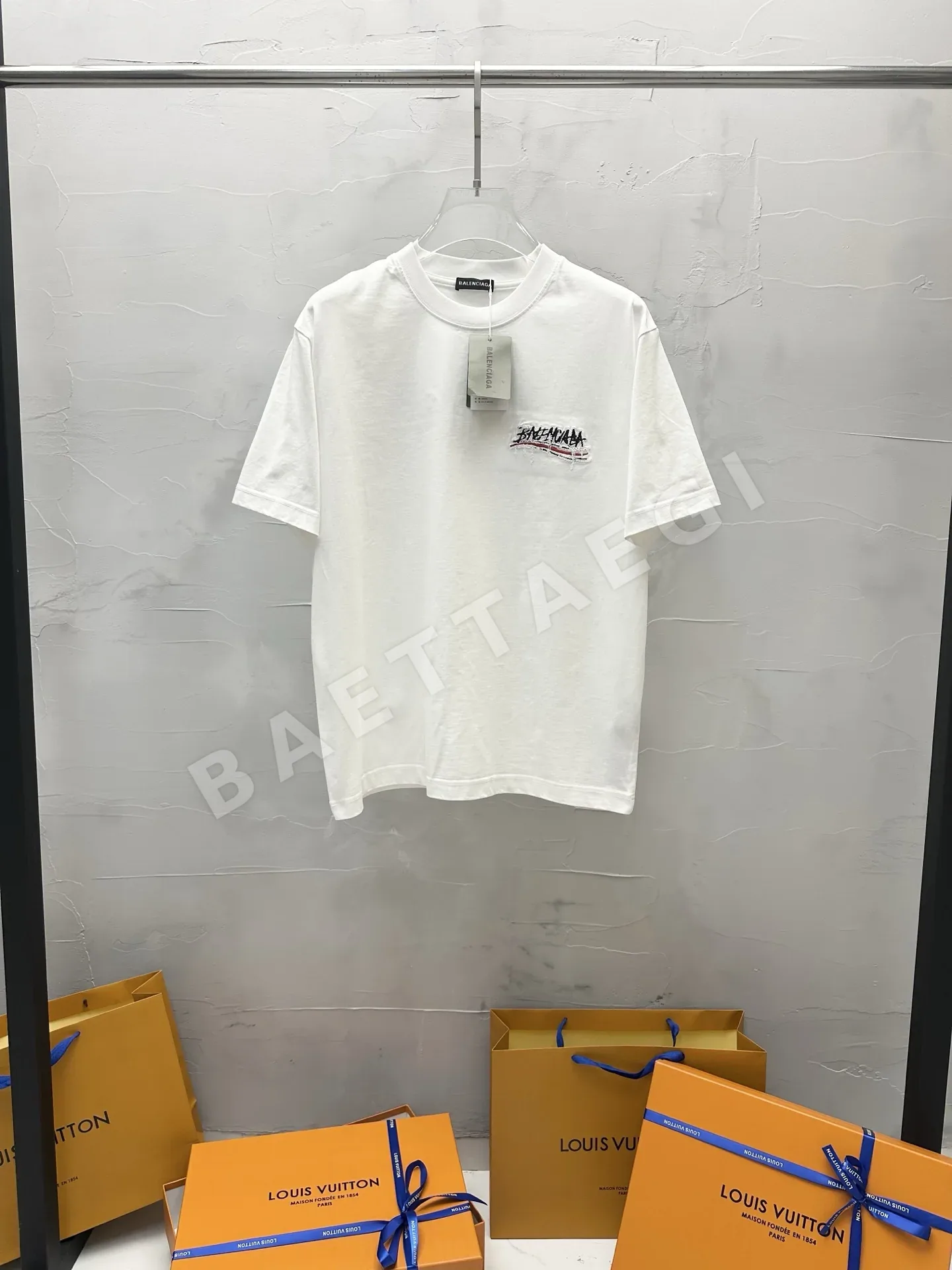 발렌시아가 불규칙 코카콜라 남성 반팔 티셔츠 상세 이미지 1
