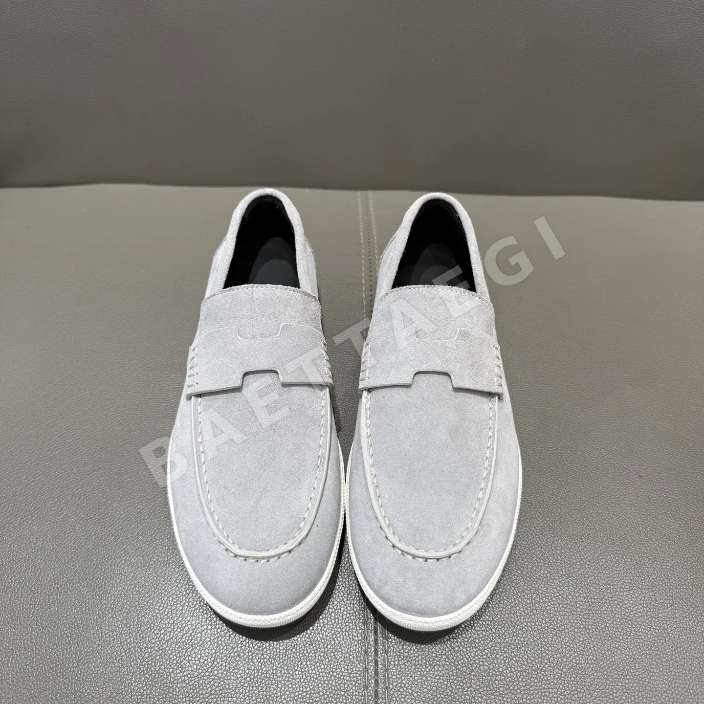 에르메스 로퍼 송아지가죽 207108
