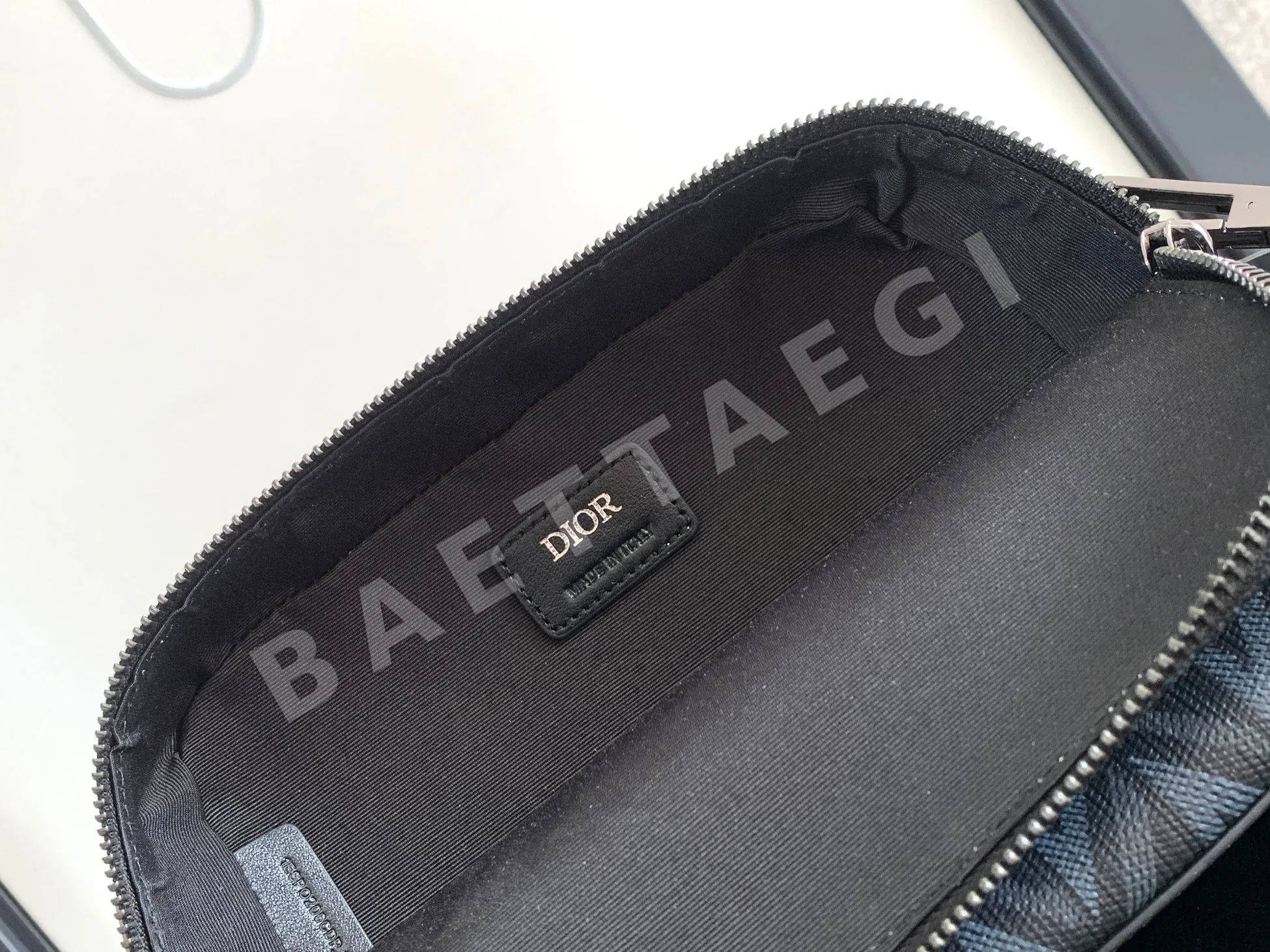 디올 CD 다이아몬드 패턴 사파리 카메라 가방 상세 이미지 8