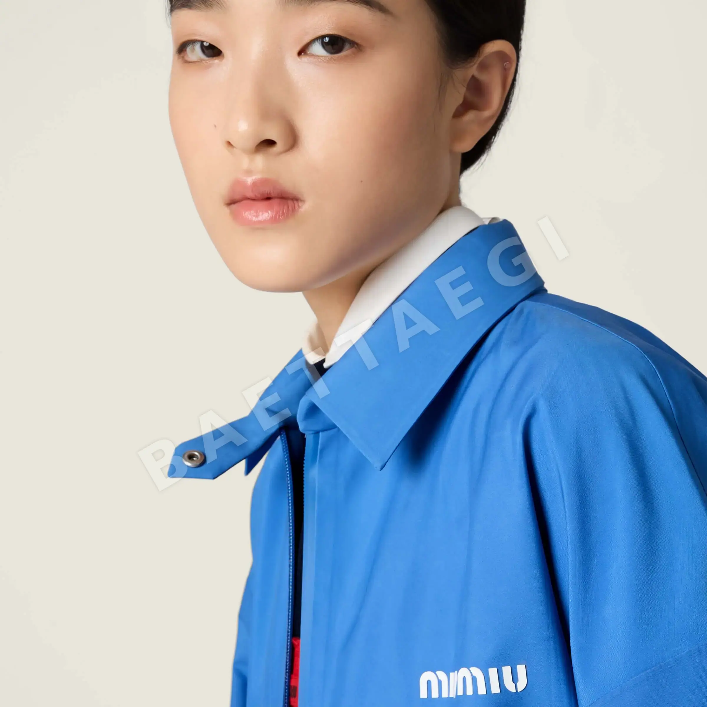 미우미우 컬러 블록 레터링 여성 자켓 상세 이미지 3